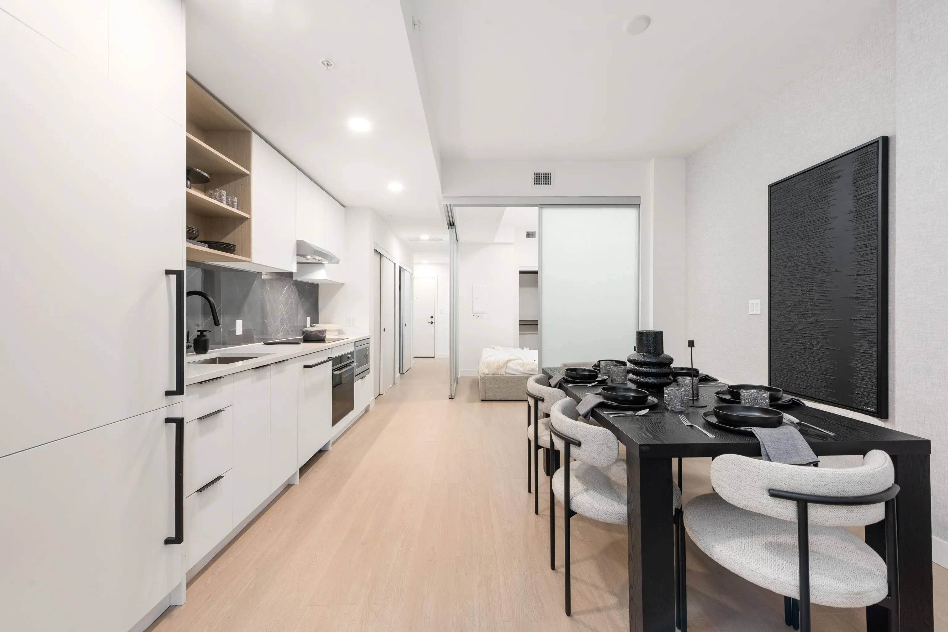 365 422 E 3rd Street