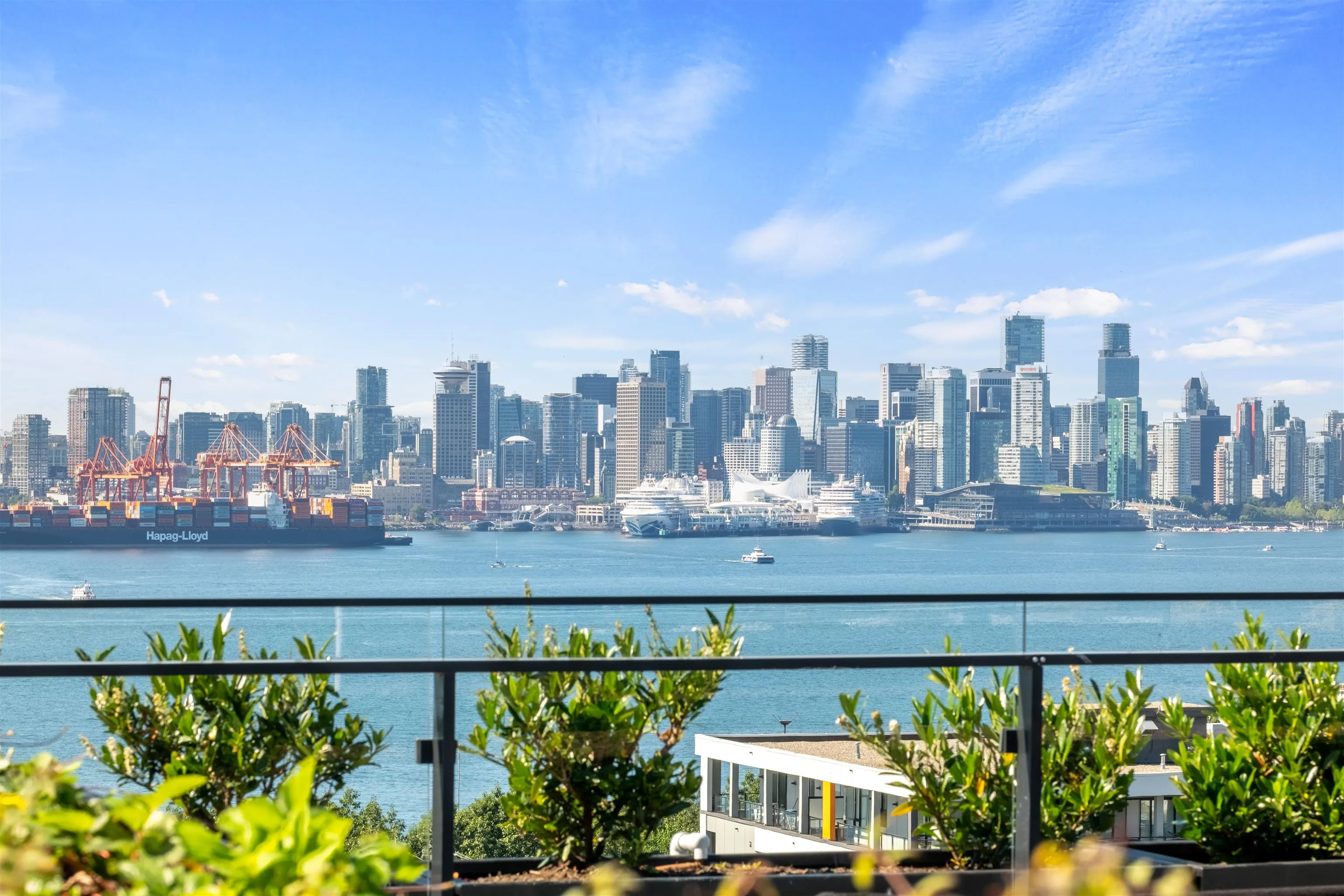 365 422 E 3rd Street