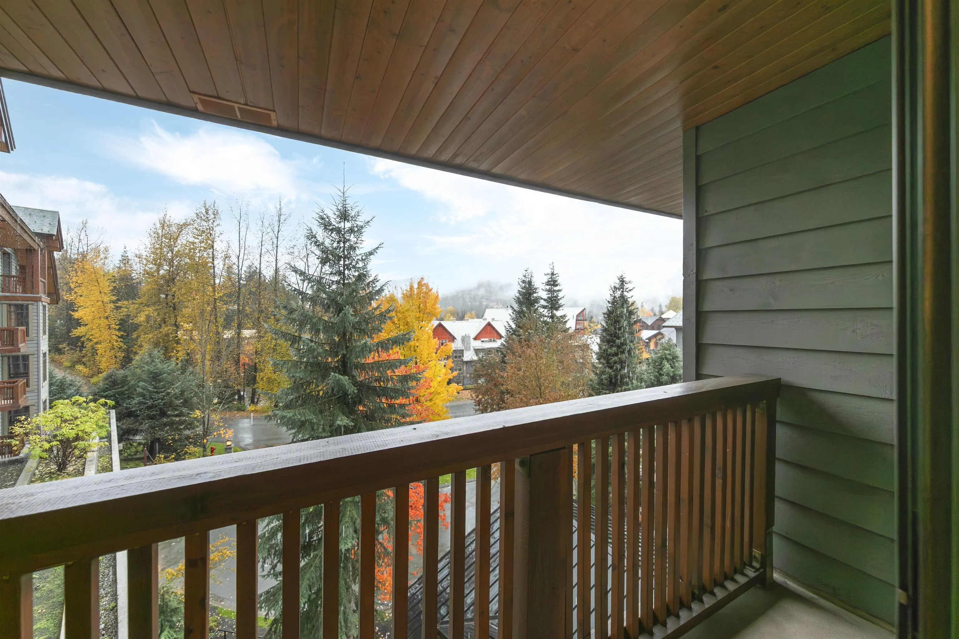 401 2202 Gondola Way