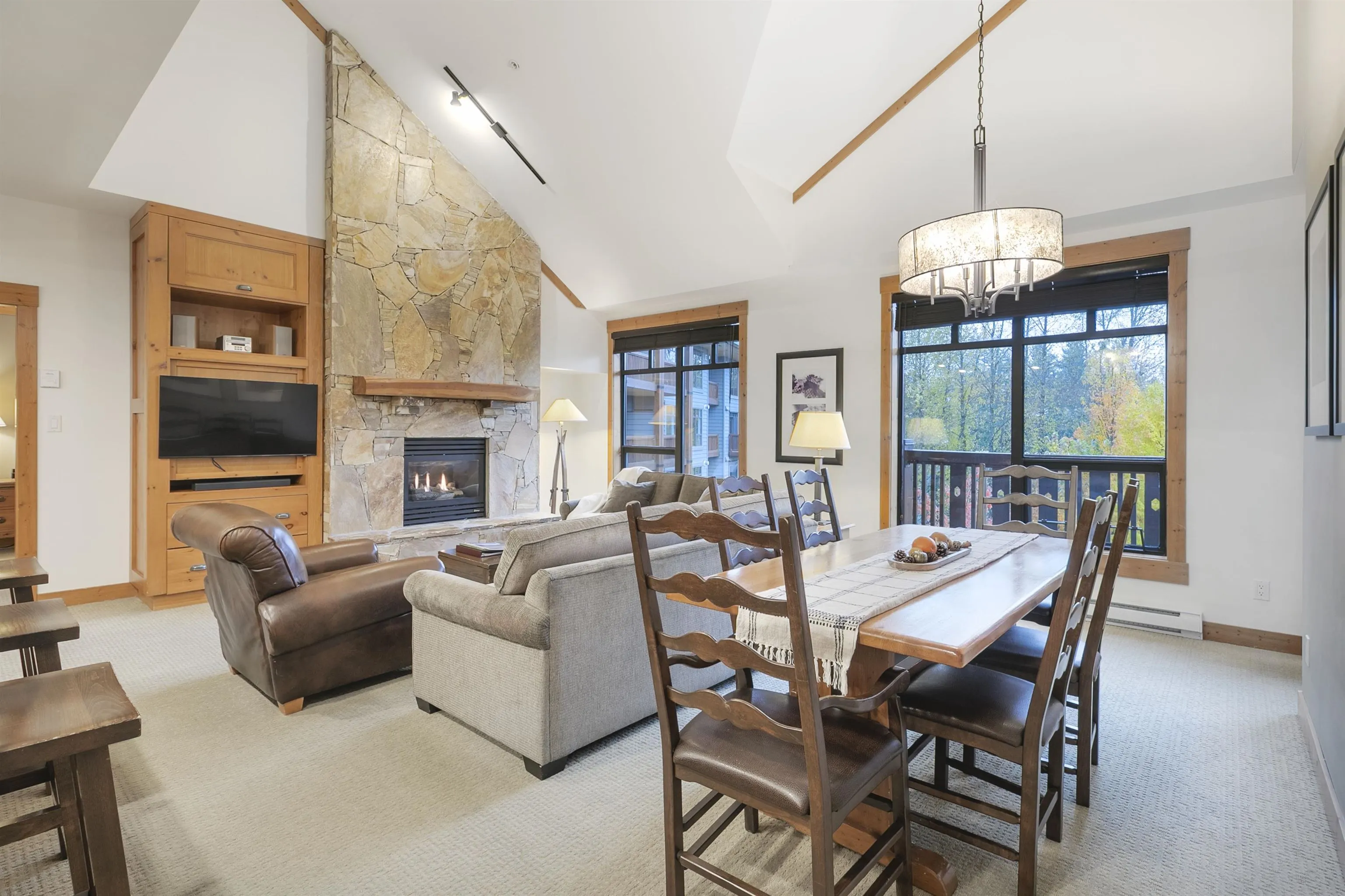 401 2202 Gondola Way