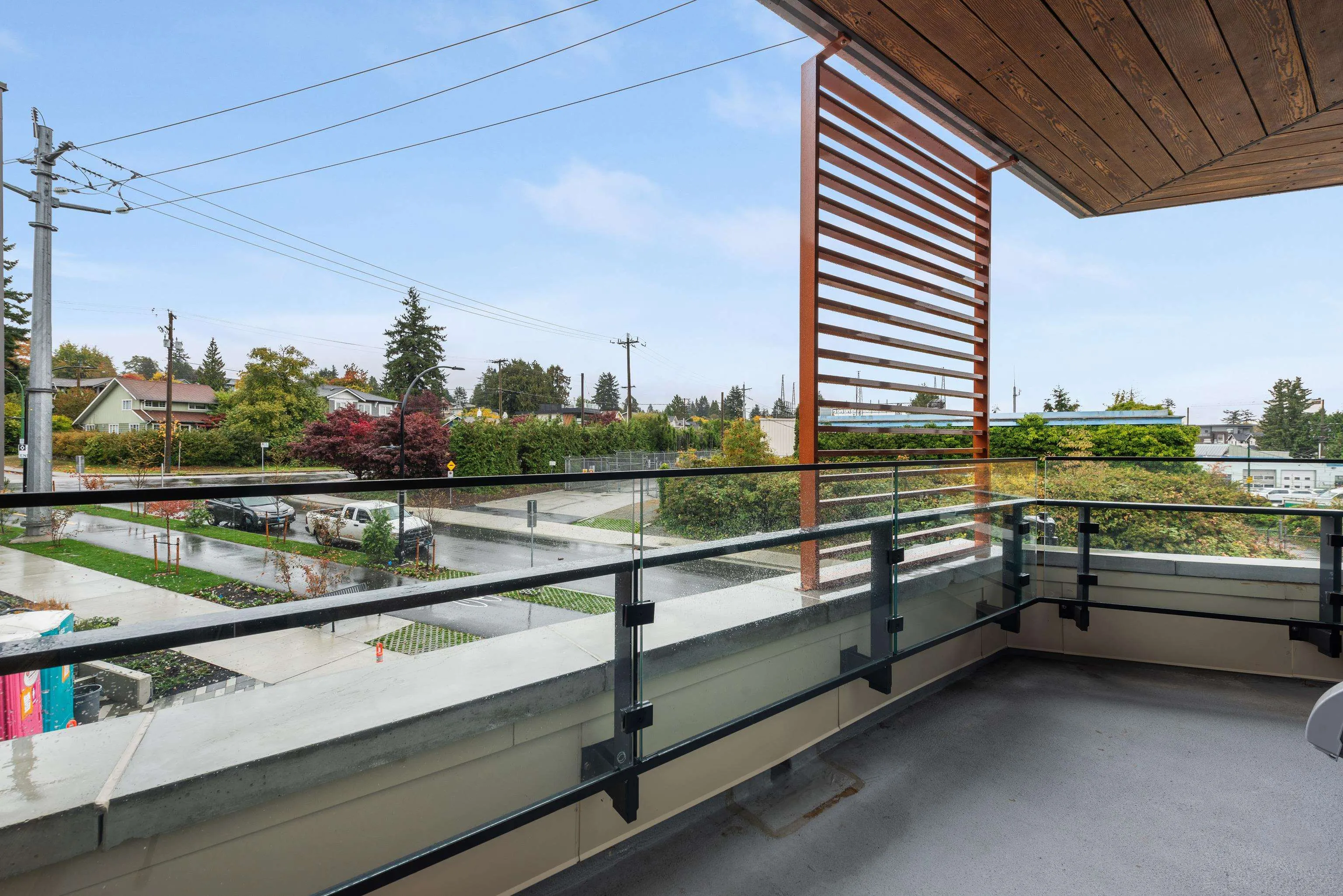 361 422 E 3rd Street