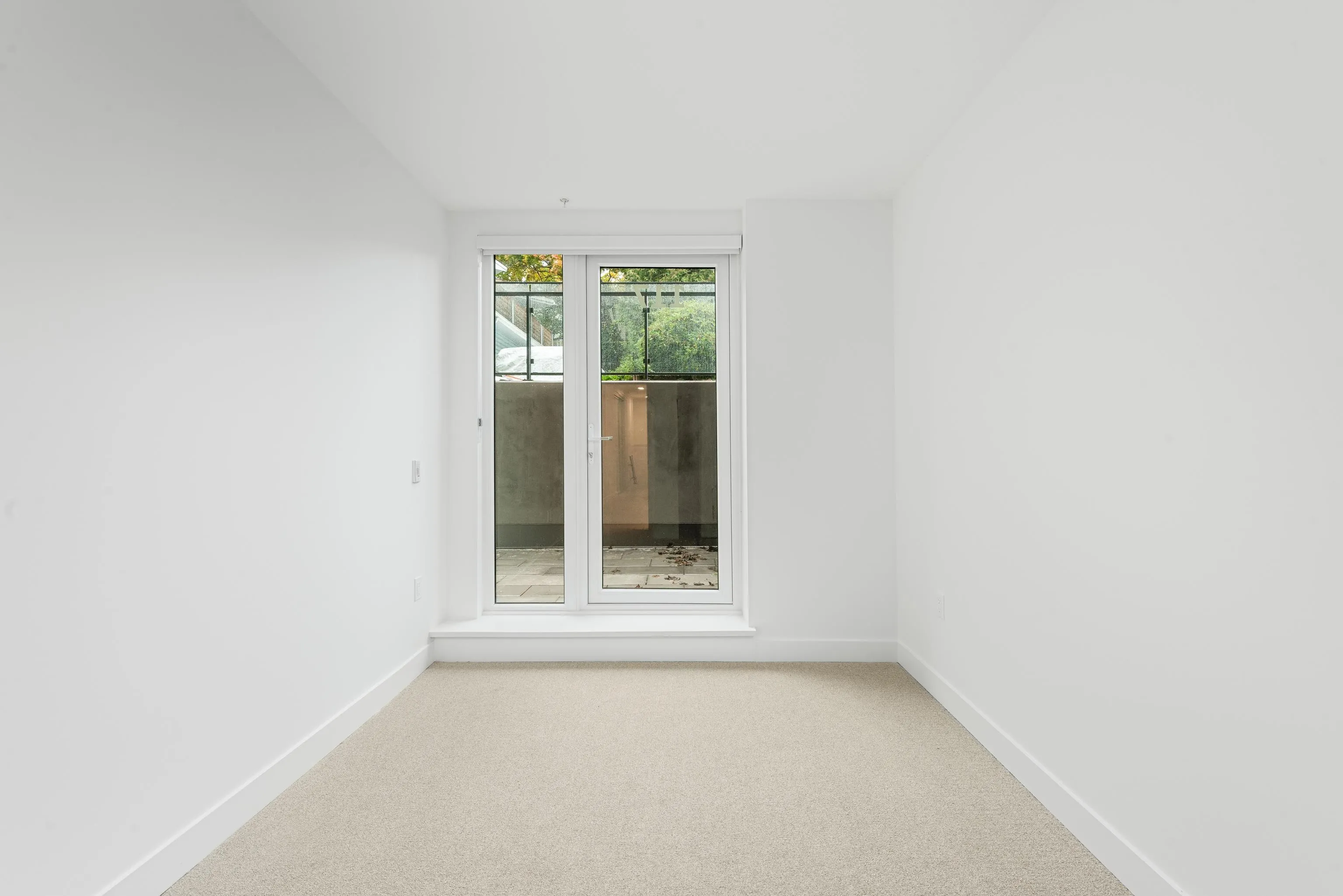 117 422 E 3rd Street