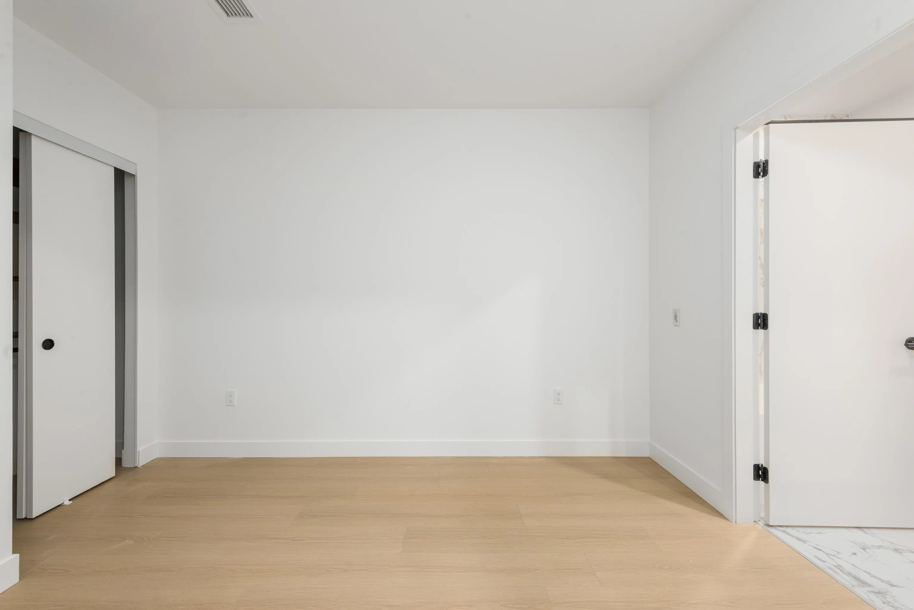 117 422 E 3rd Street