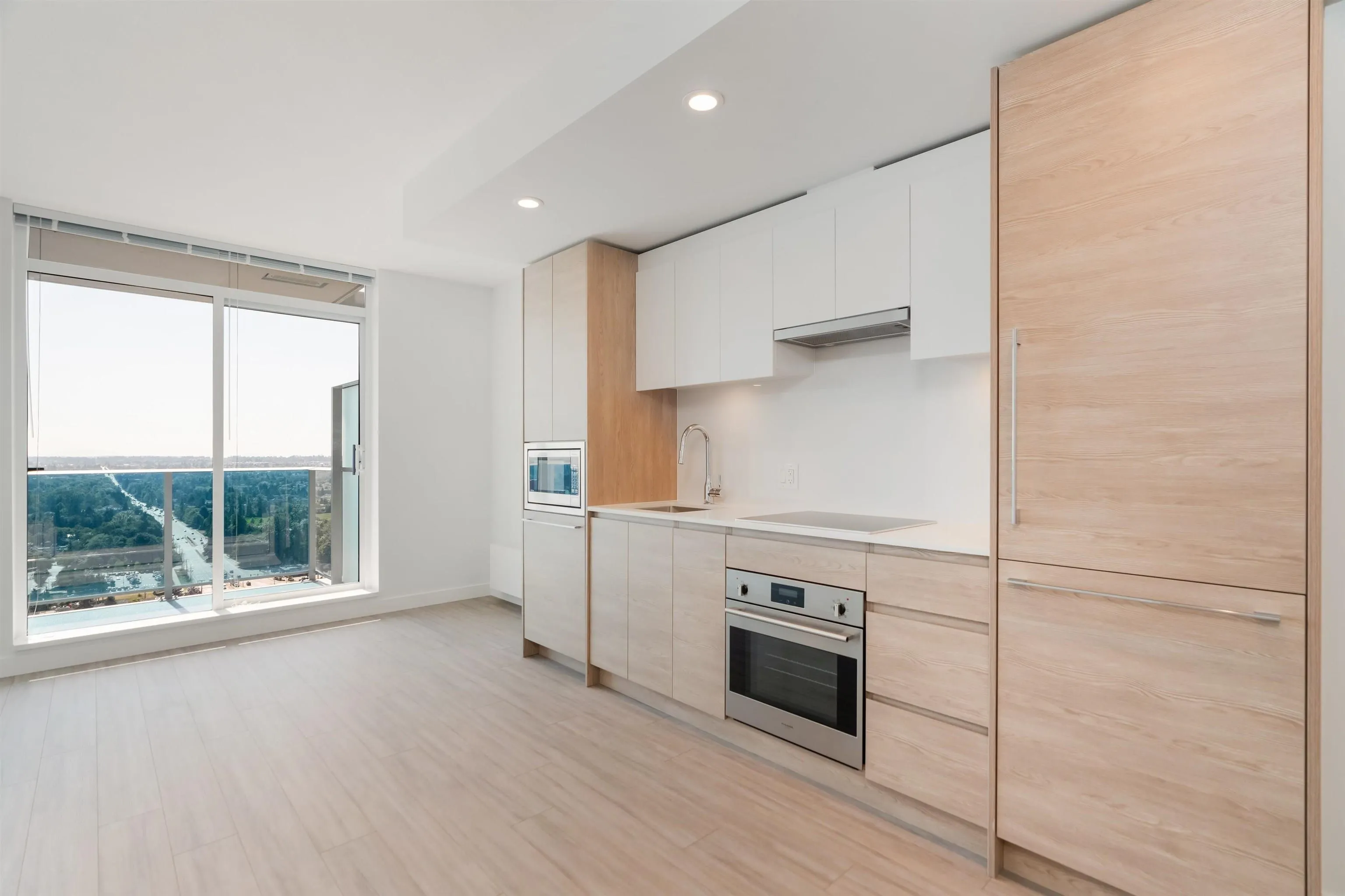 2301 13615 Fraser Highway