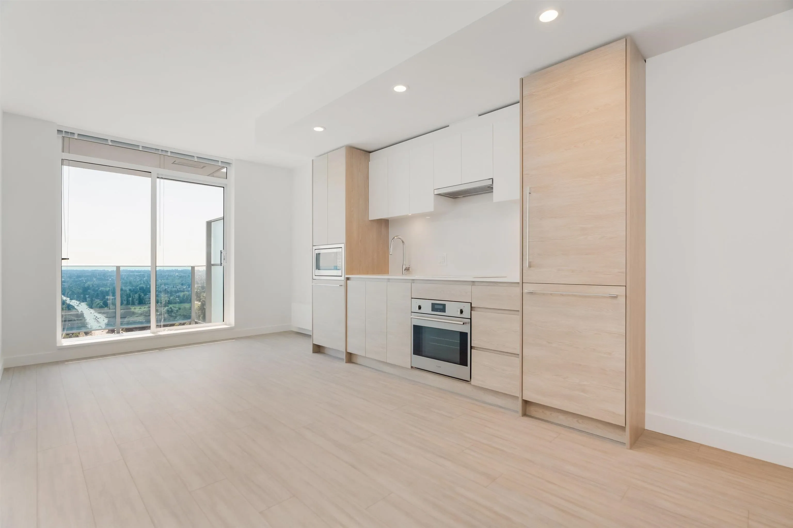 2301 13615 Fraser Highway