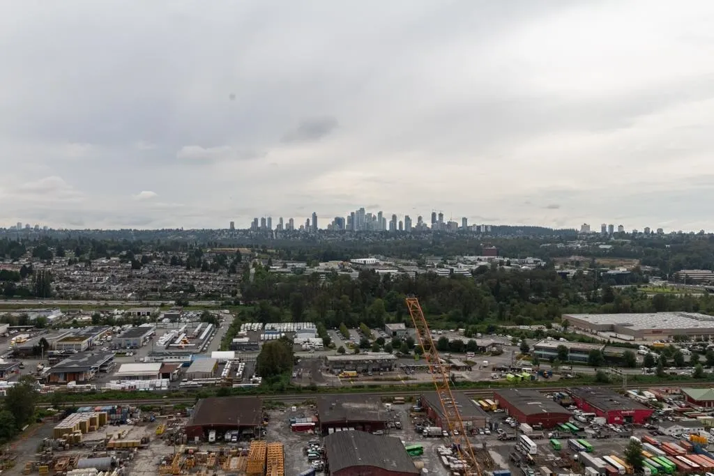 2409 4880 Lougheed Highway