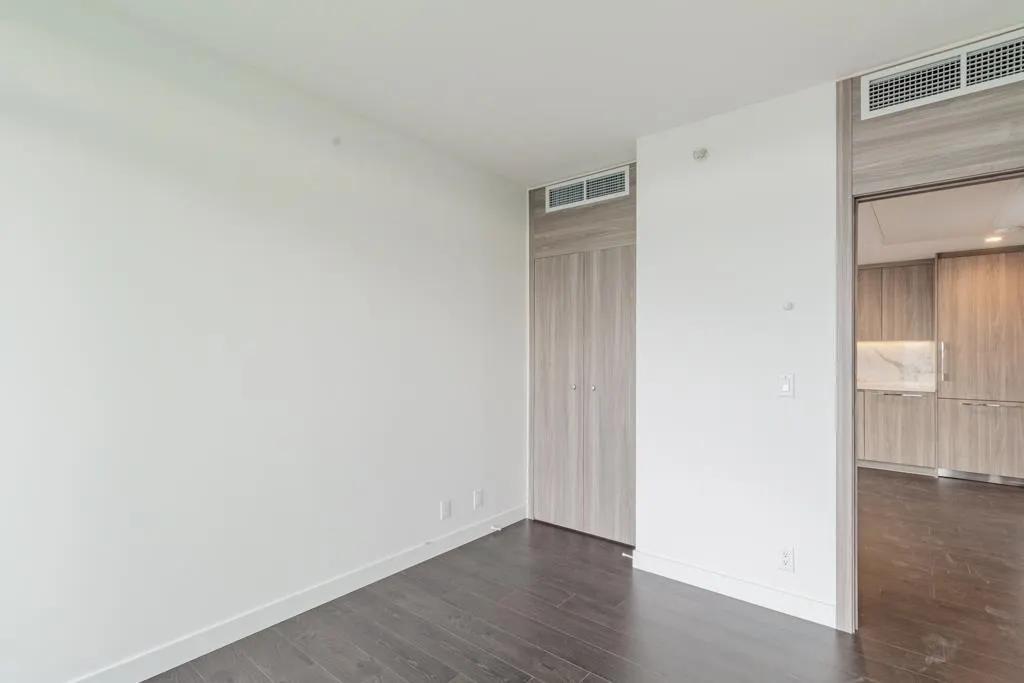 2409 4880 Lougheed Highway