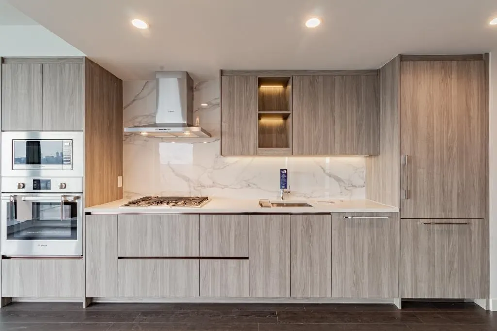 2409 4880 Lougheed Highway