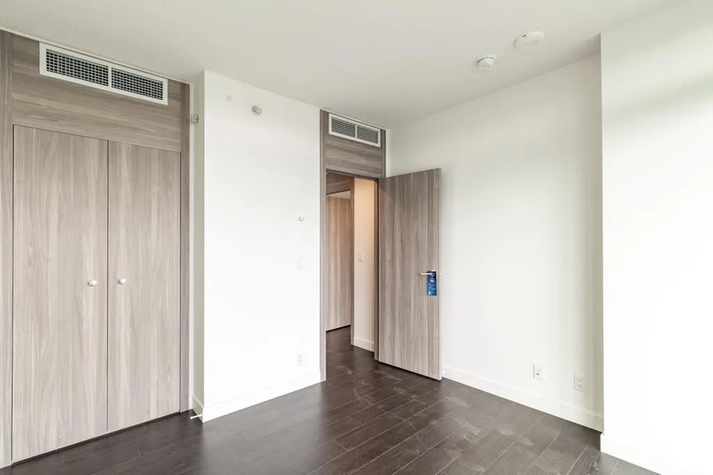 2409 4880 Lougheed Highway