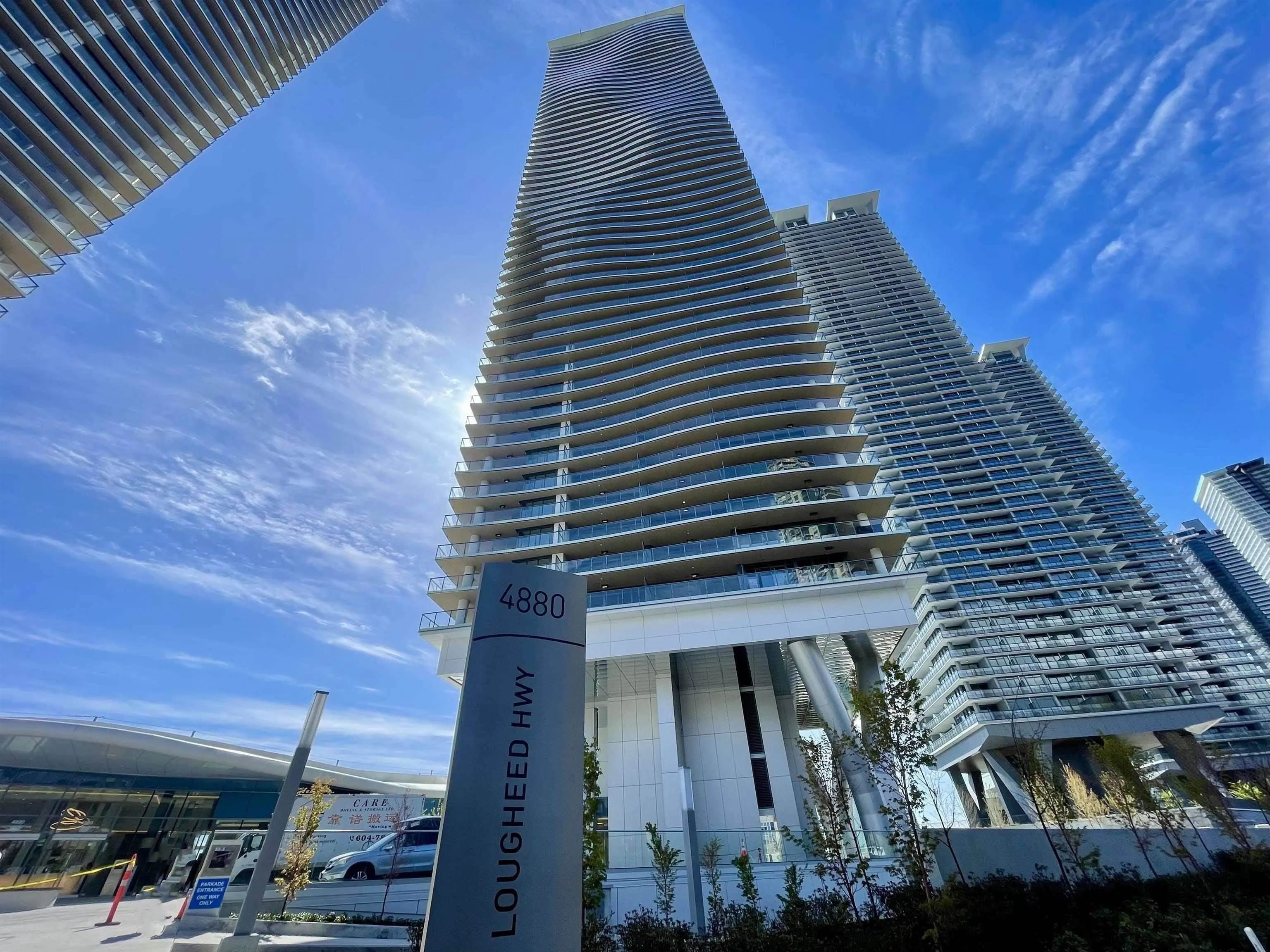 2409 4880 Lougheed Highway