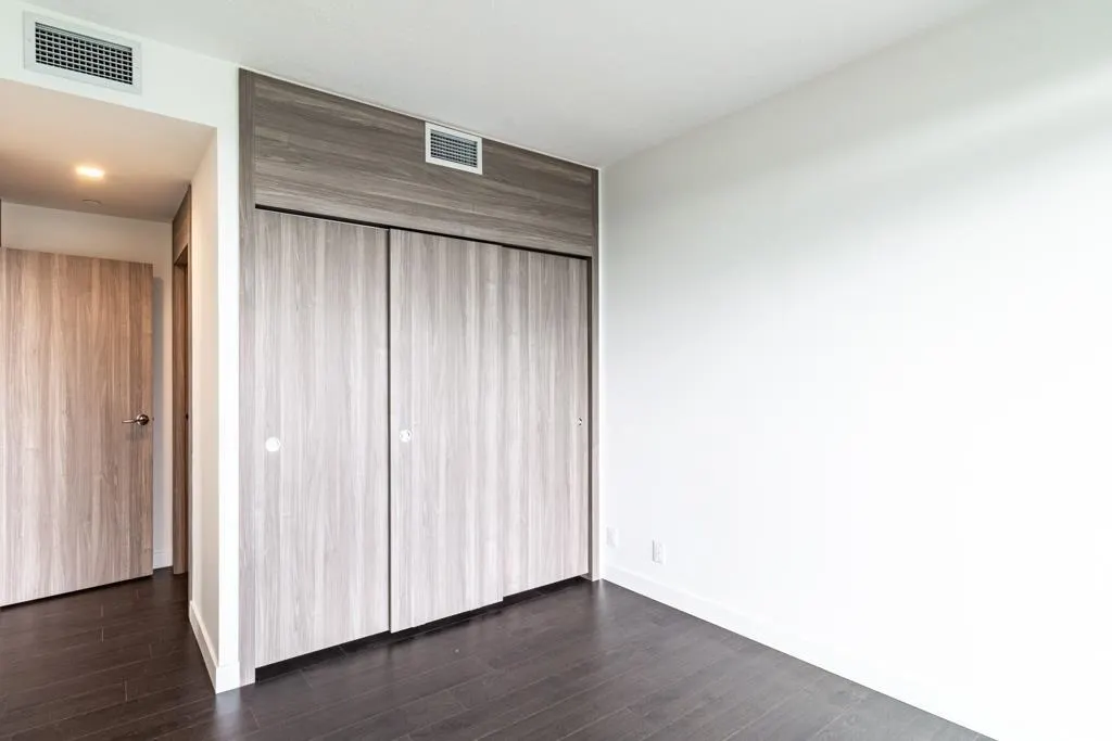 2409 4880 Lougheed Highway