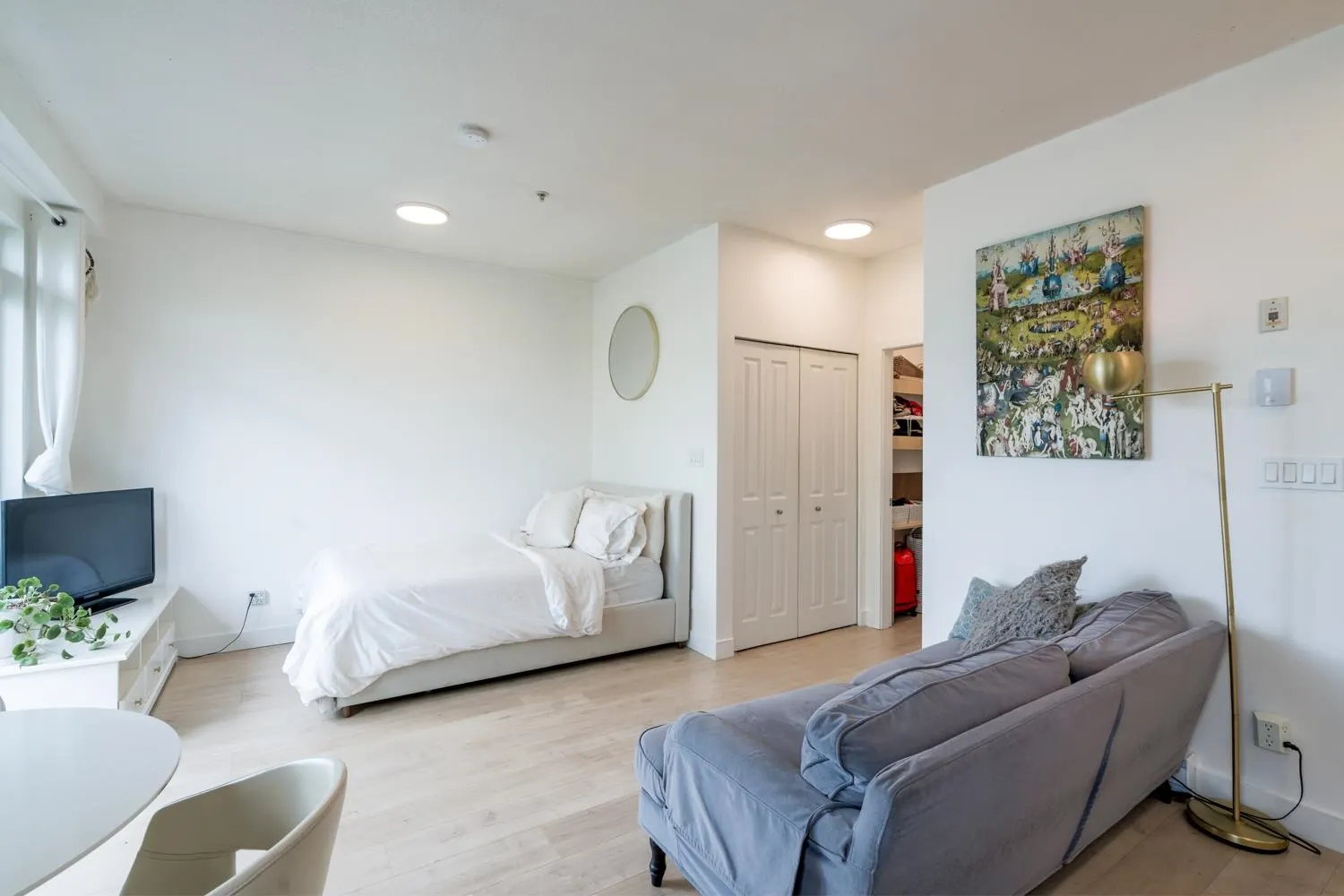 PH1 688 E 17th Avenue