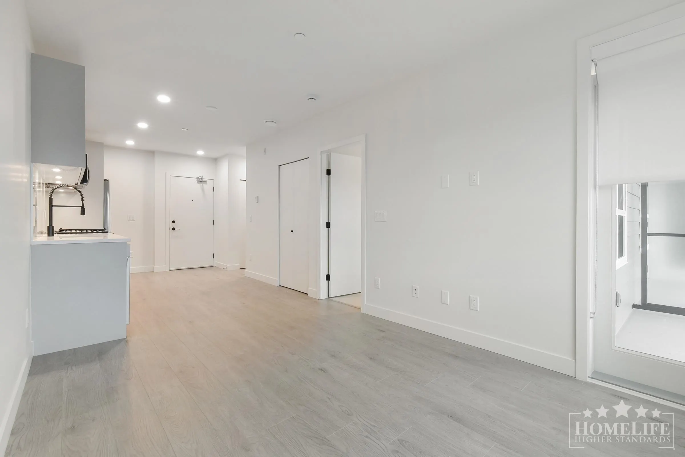 404 13258 105 Avenue