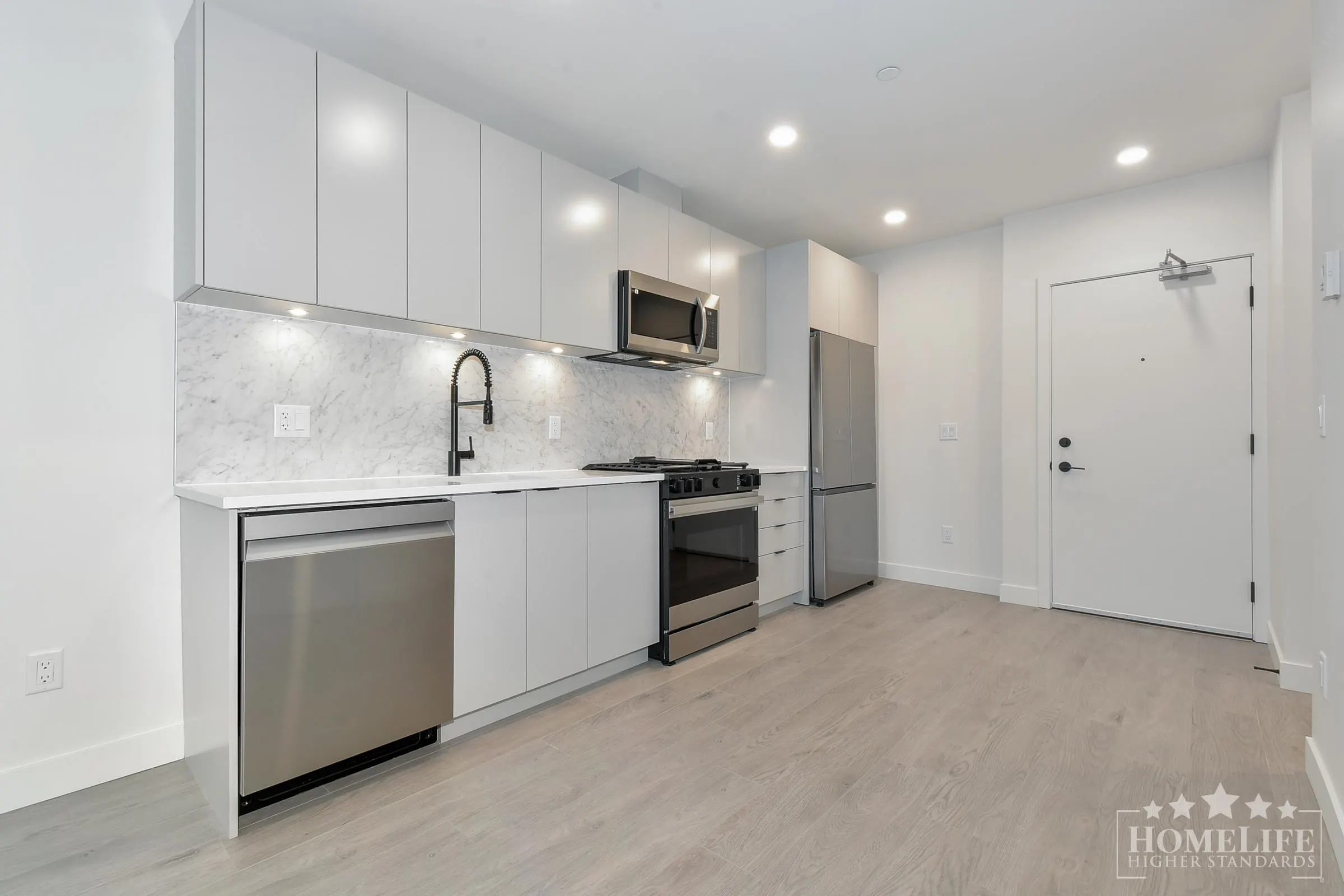 404 13258 105 Avenue