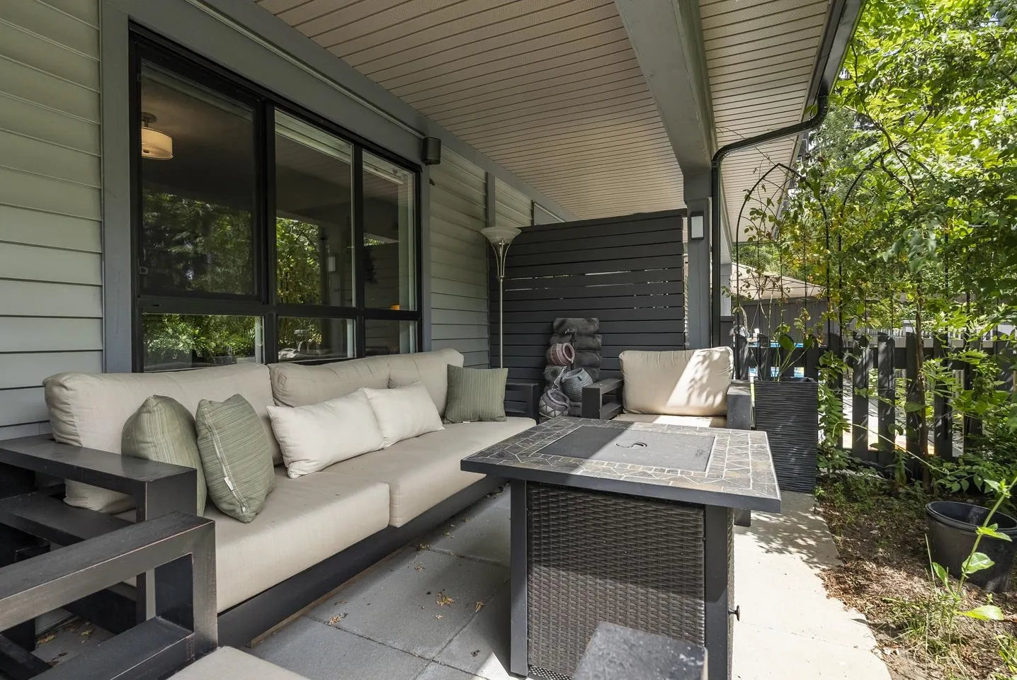 153 3500 Burke Village Promenade