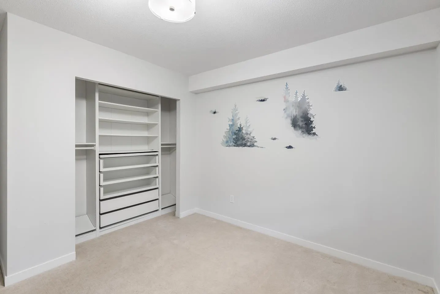 153 3500 Burke Village Promenade