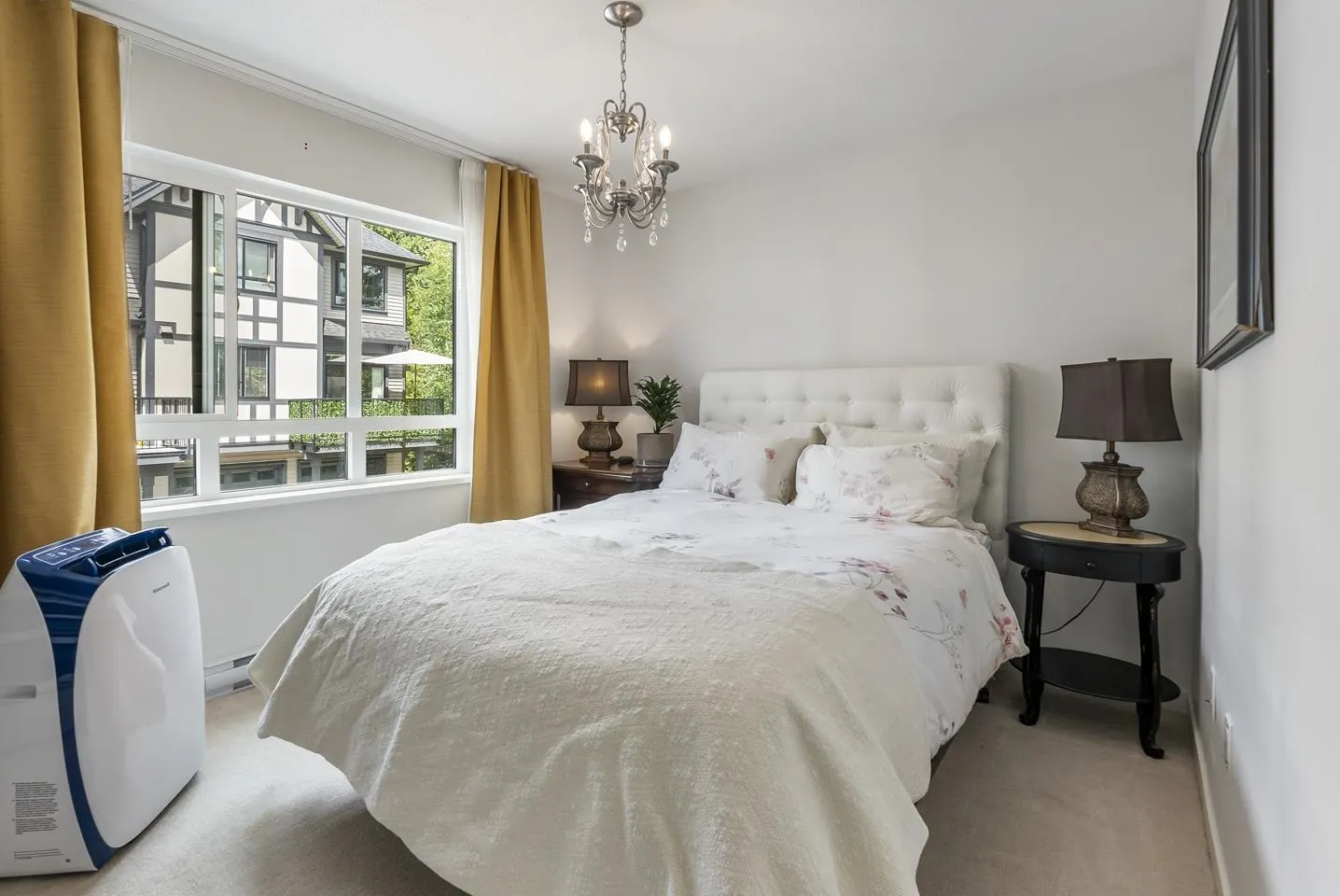 153 3500 Burke Village Promenade