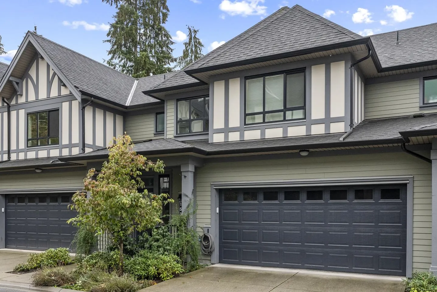 153 3500 Burke Village Promenade