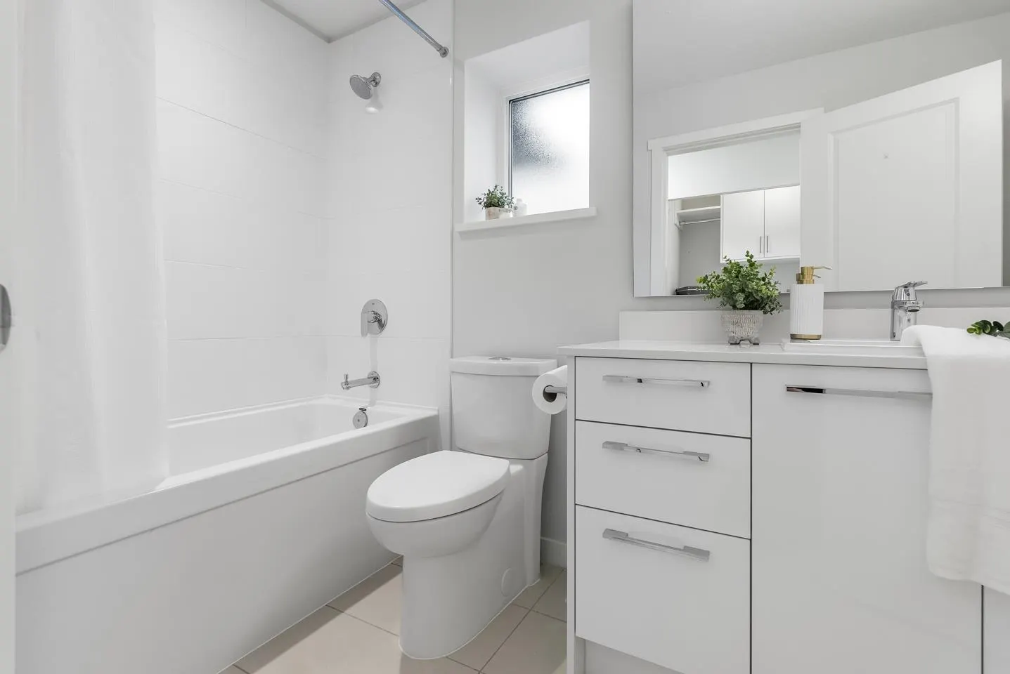 153 3500 Burke Village Promenade