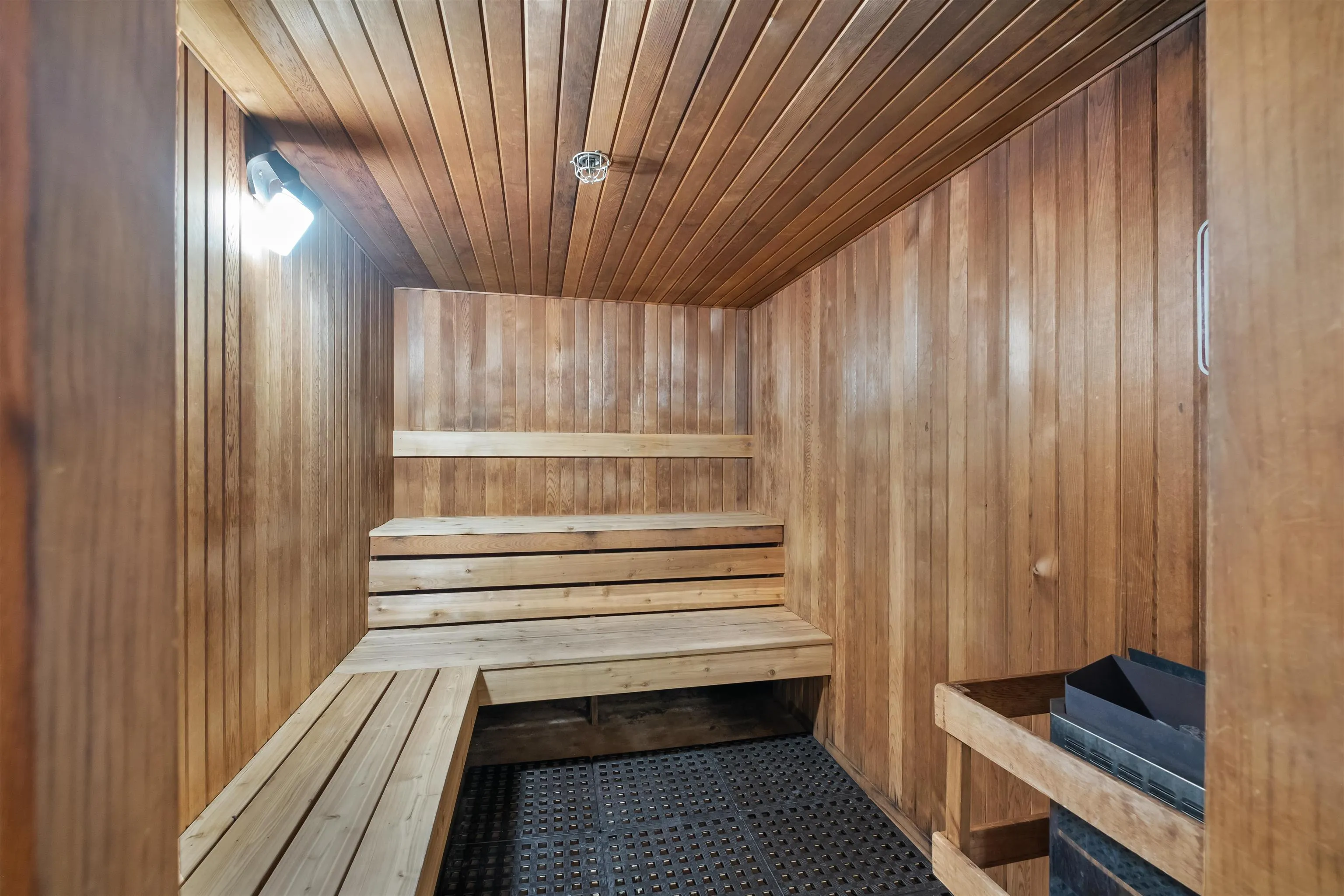 2206 1238 Melville Avenue