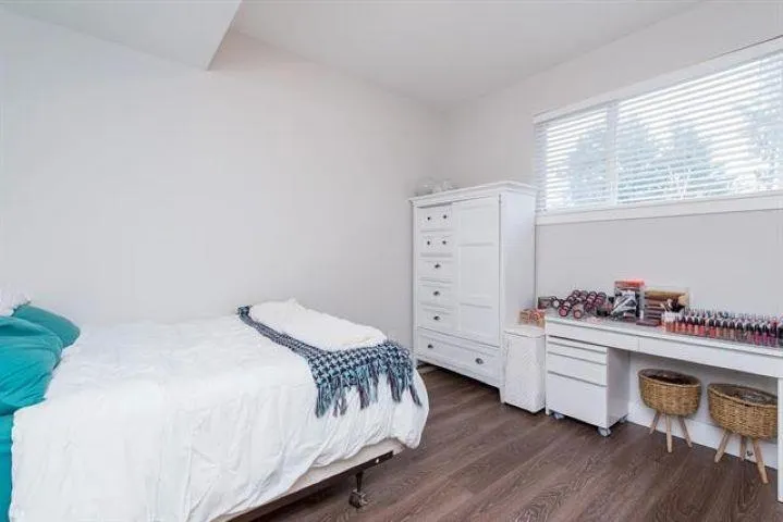 22 46570 Macken Avenue