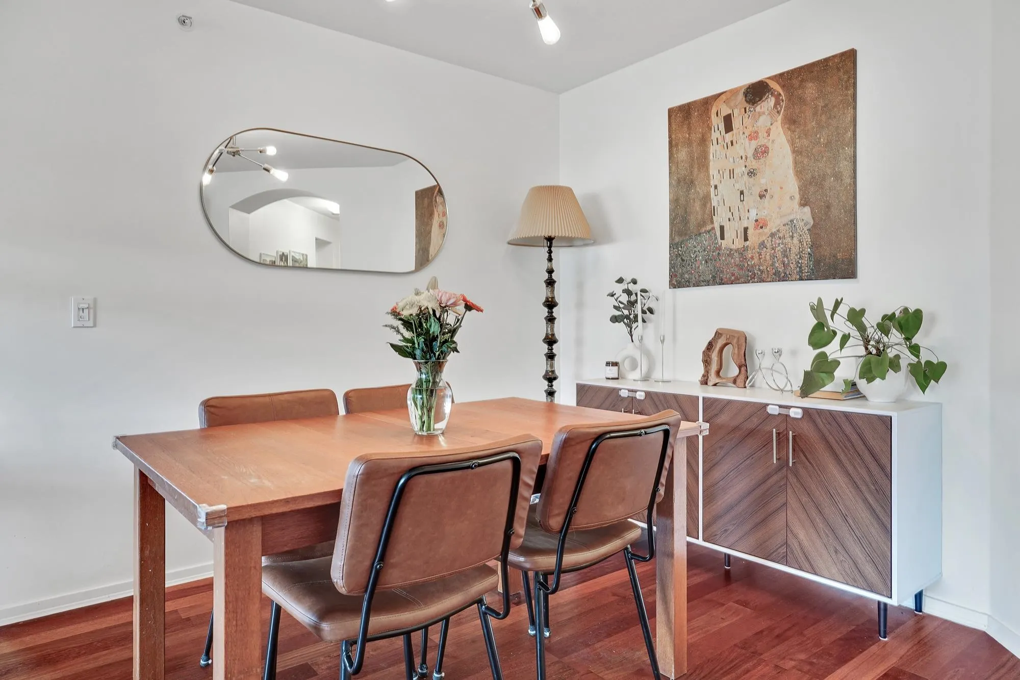 414 500 Klahanie Drive