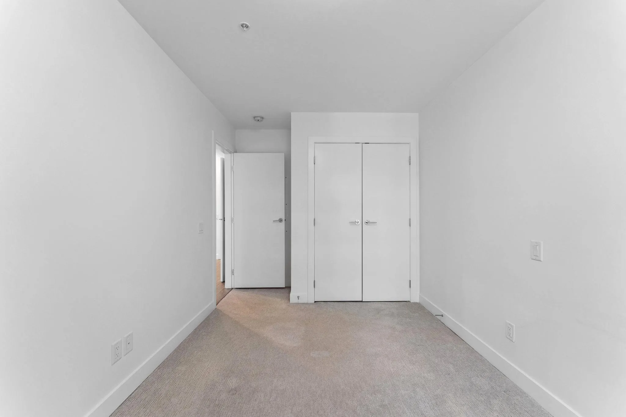 111 2060 Curling Road