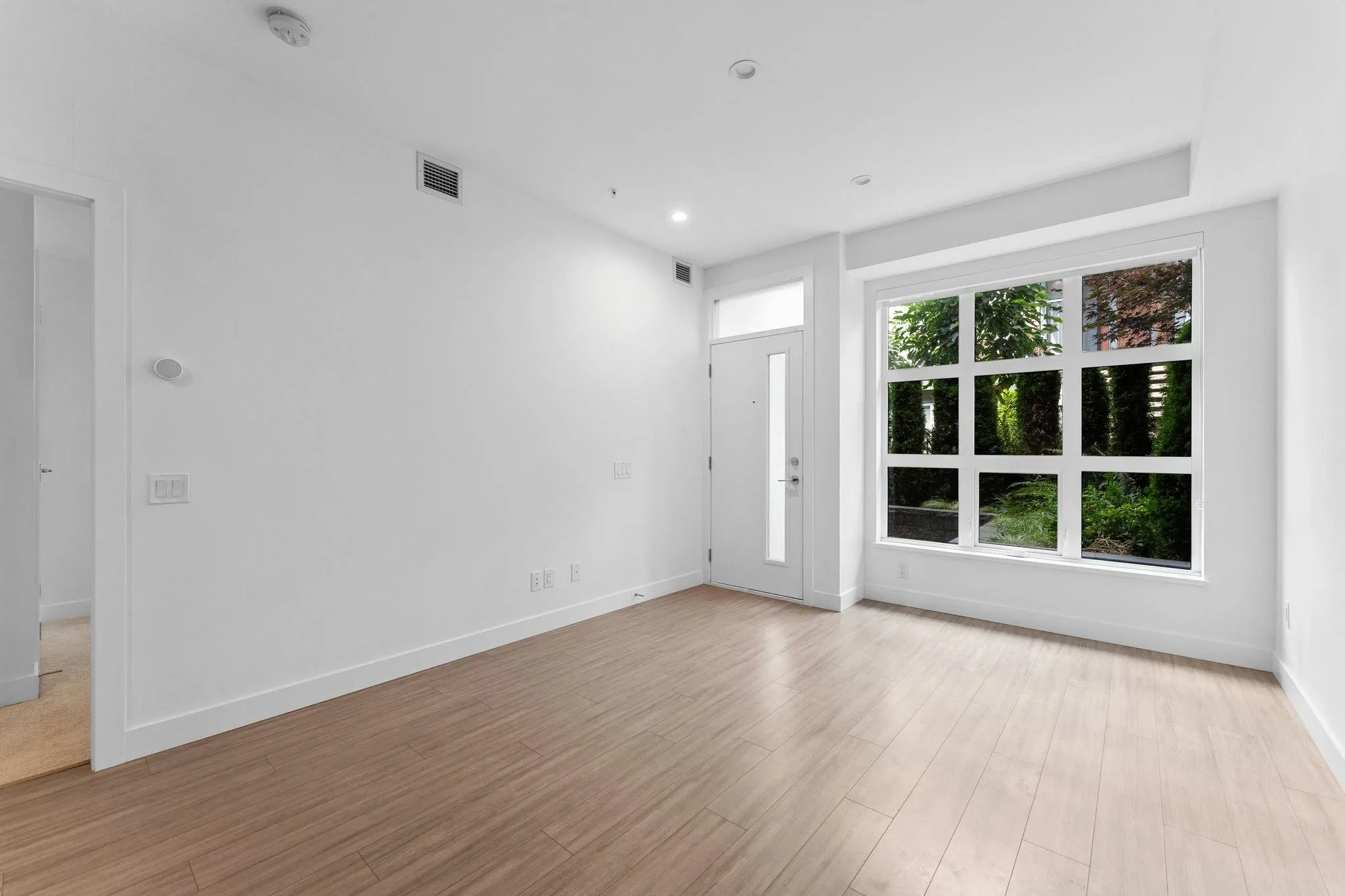 111 2060 Curling Road