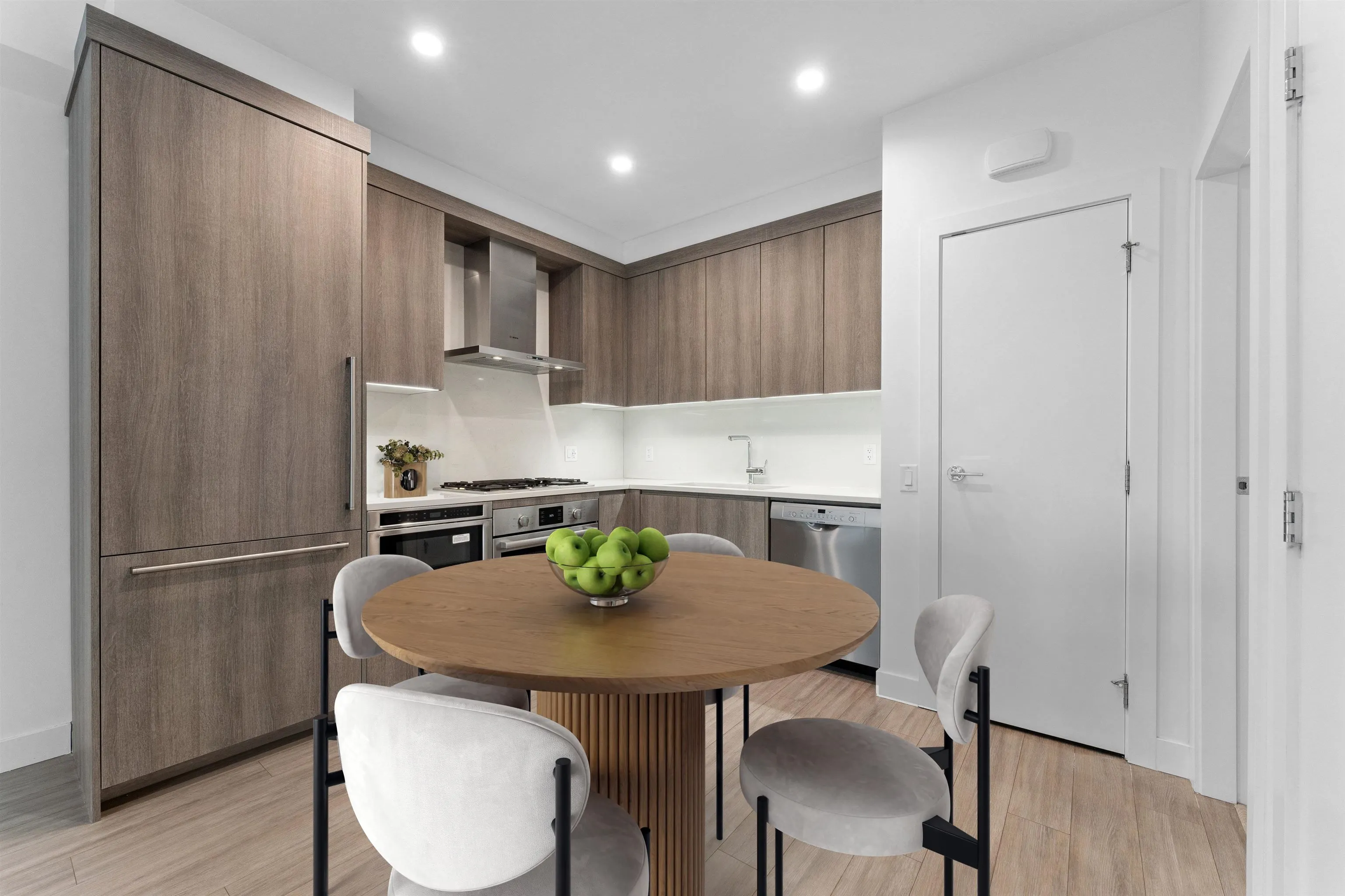 111 2060 Curling Road