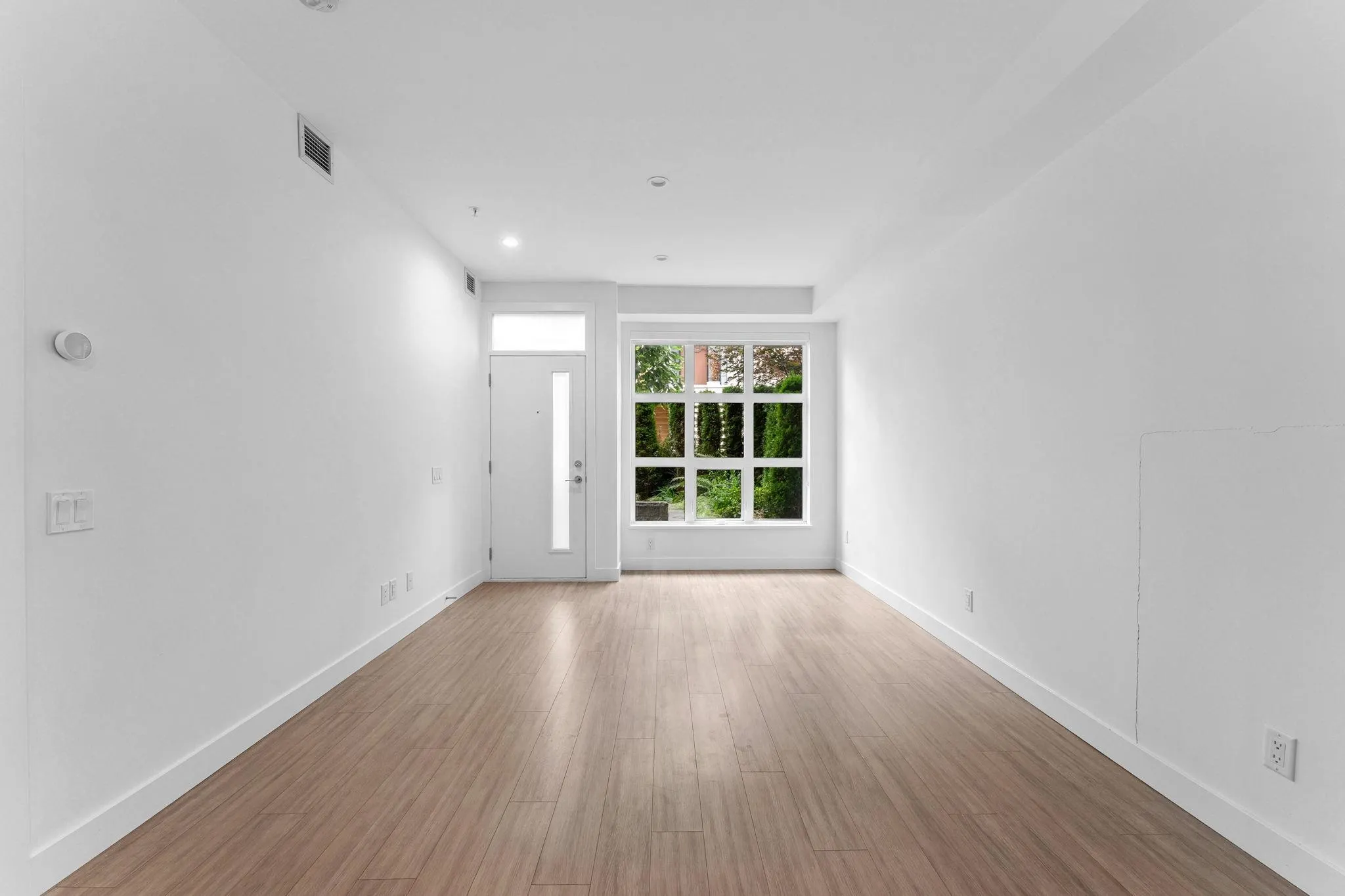 111 2060 Curling Road