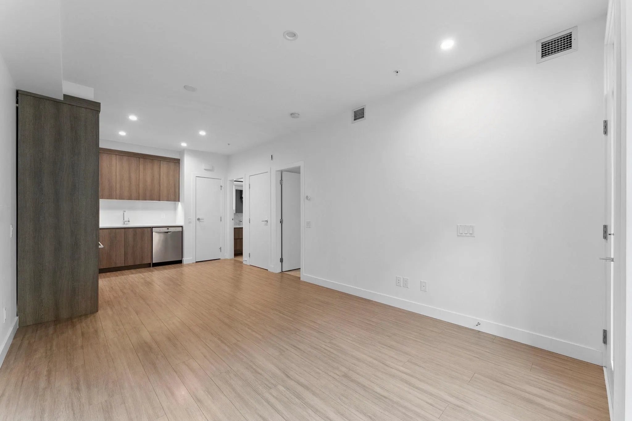 111 2060 Curling Road