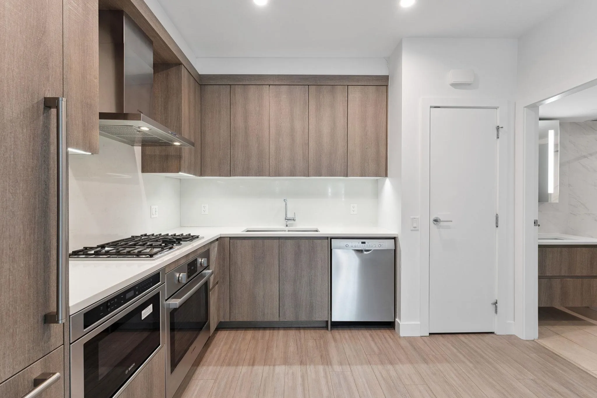 111 2060 Curling Road