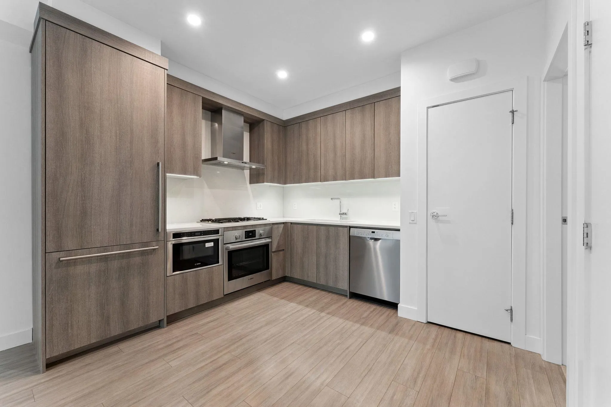 111 2060 Curling Road