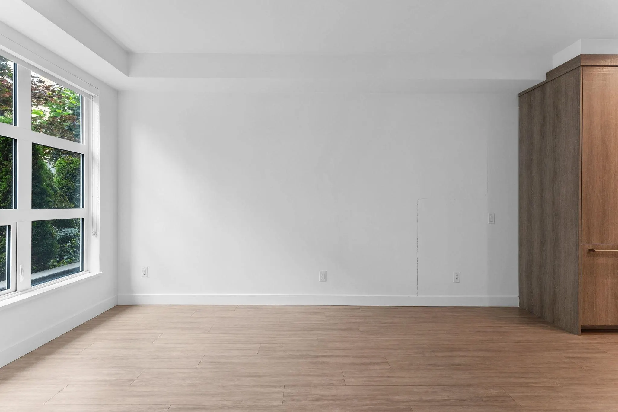 111 2060 Curling Road