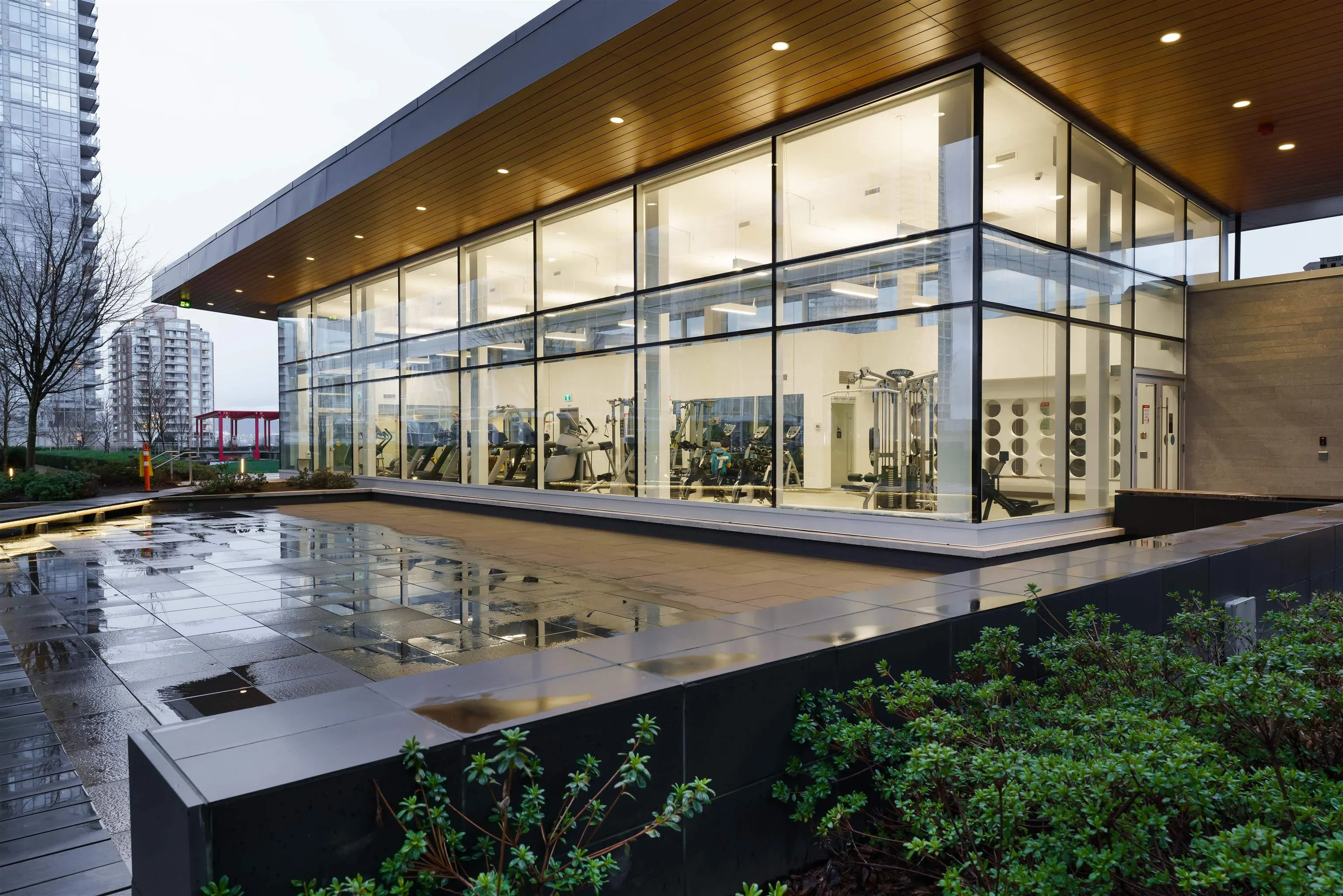 3501 6098 Station Street