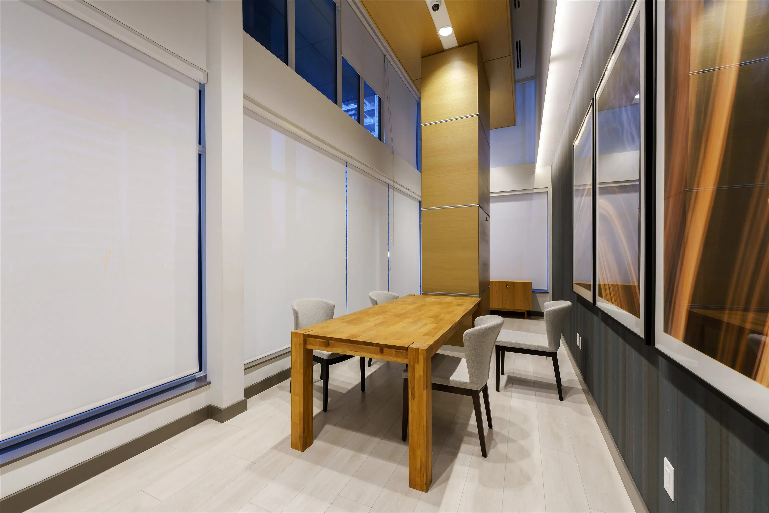 3501 6098 Station Street