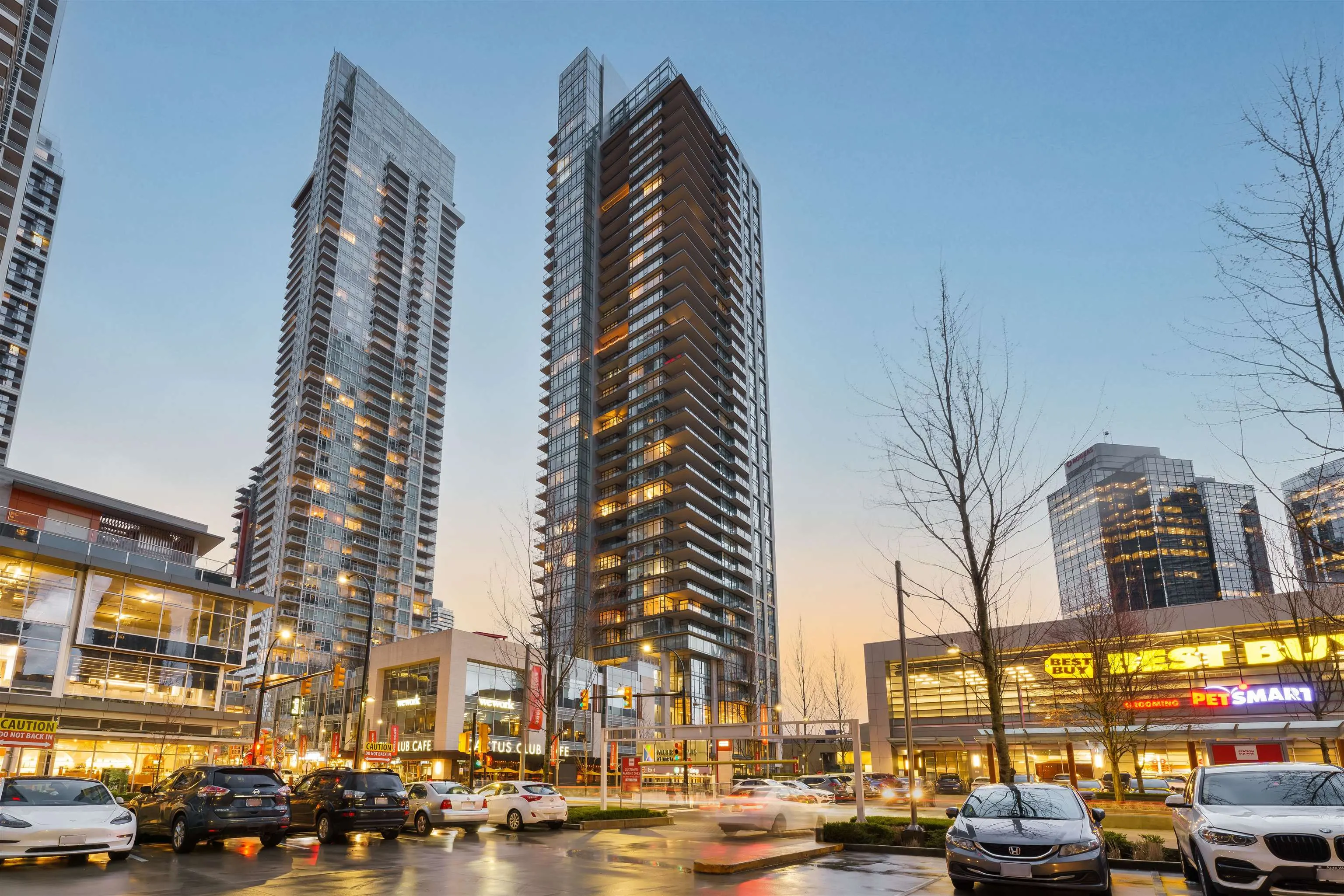 3501 6098 Station Street