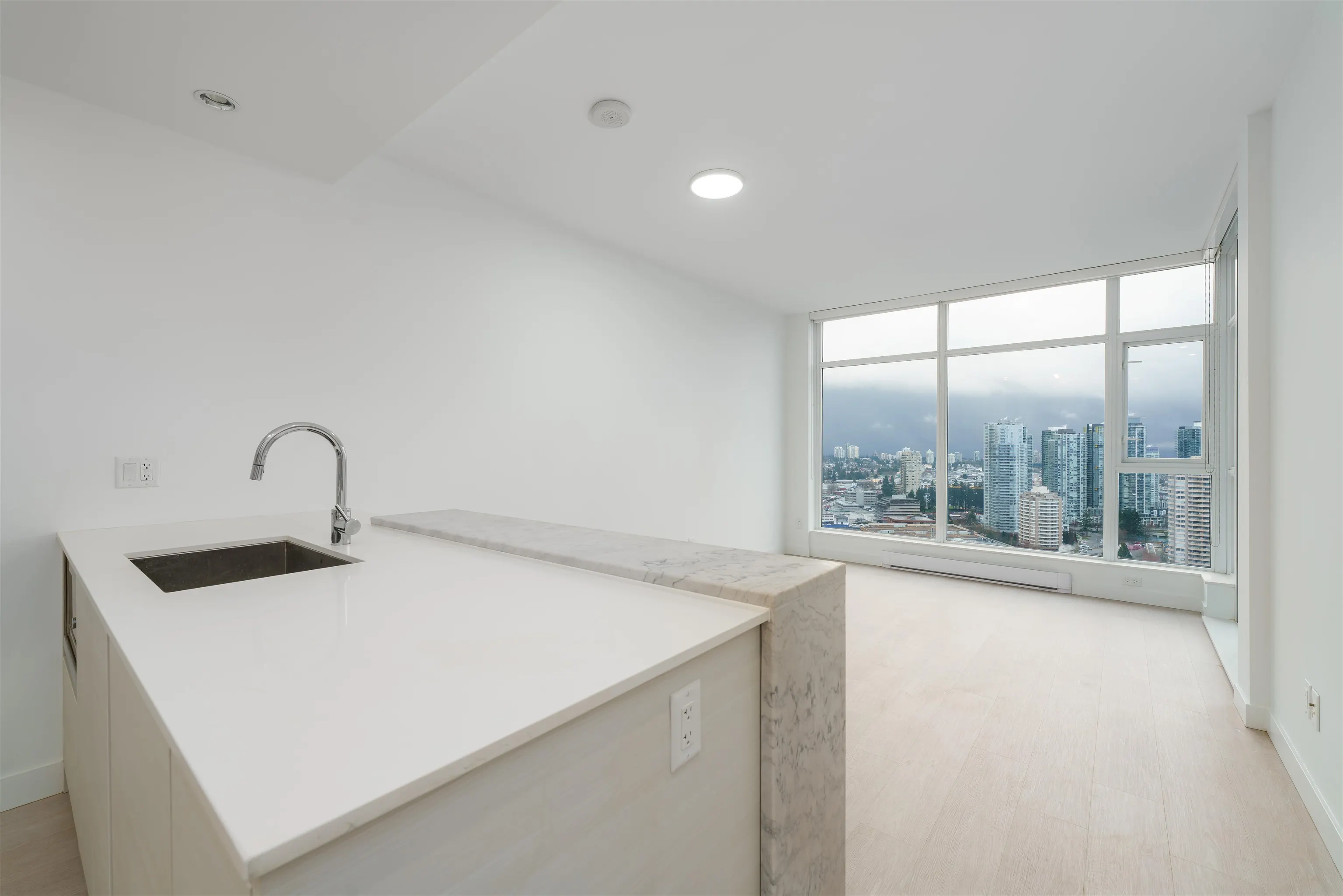 3501 6098 Station Street