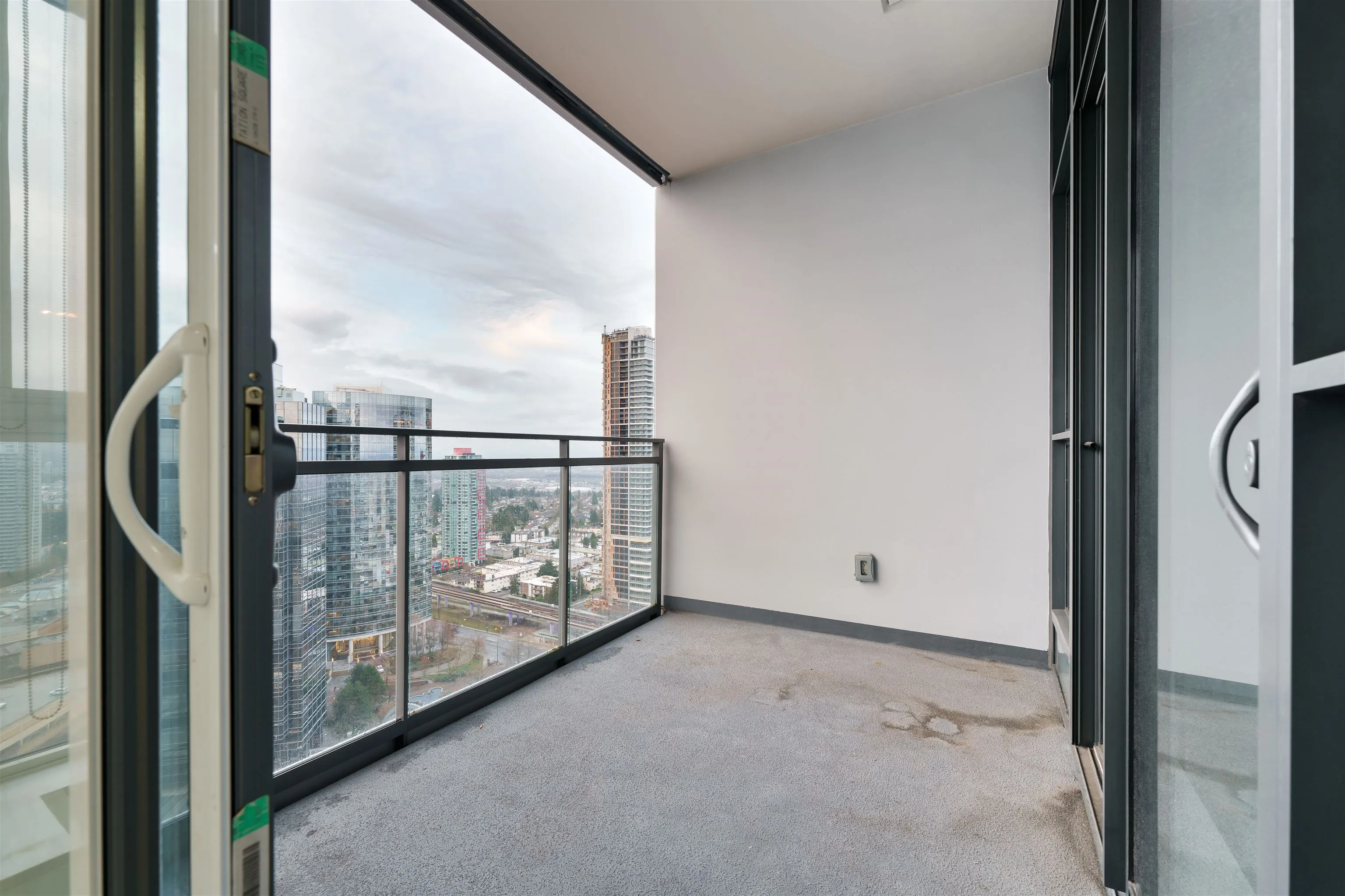 3501 6098 Station Street