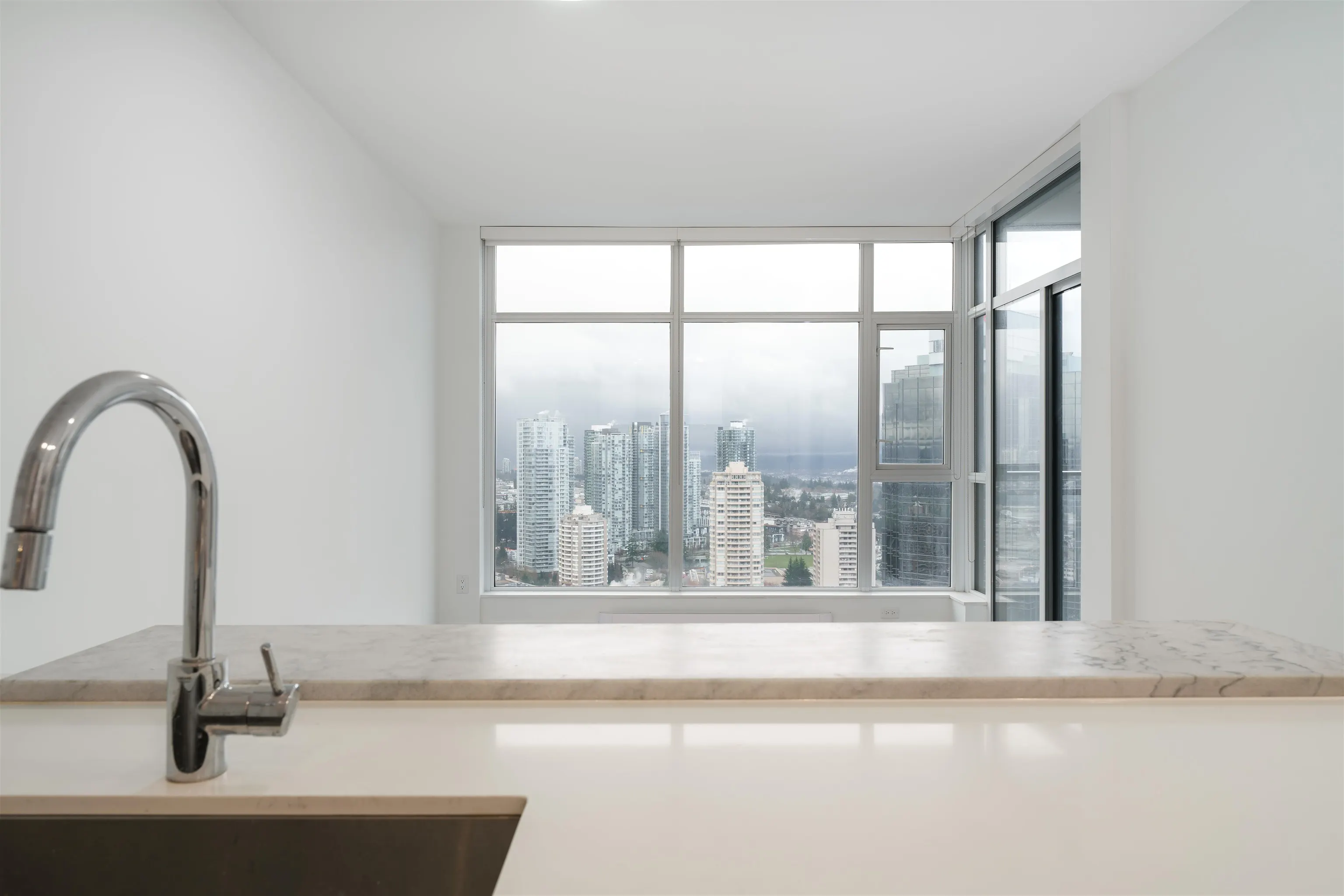 3501 6098 Station Street