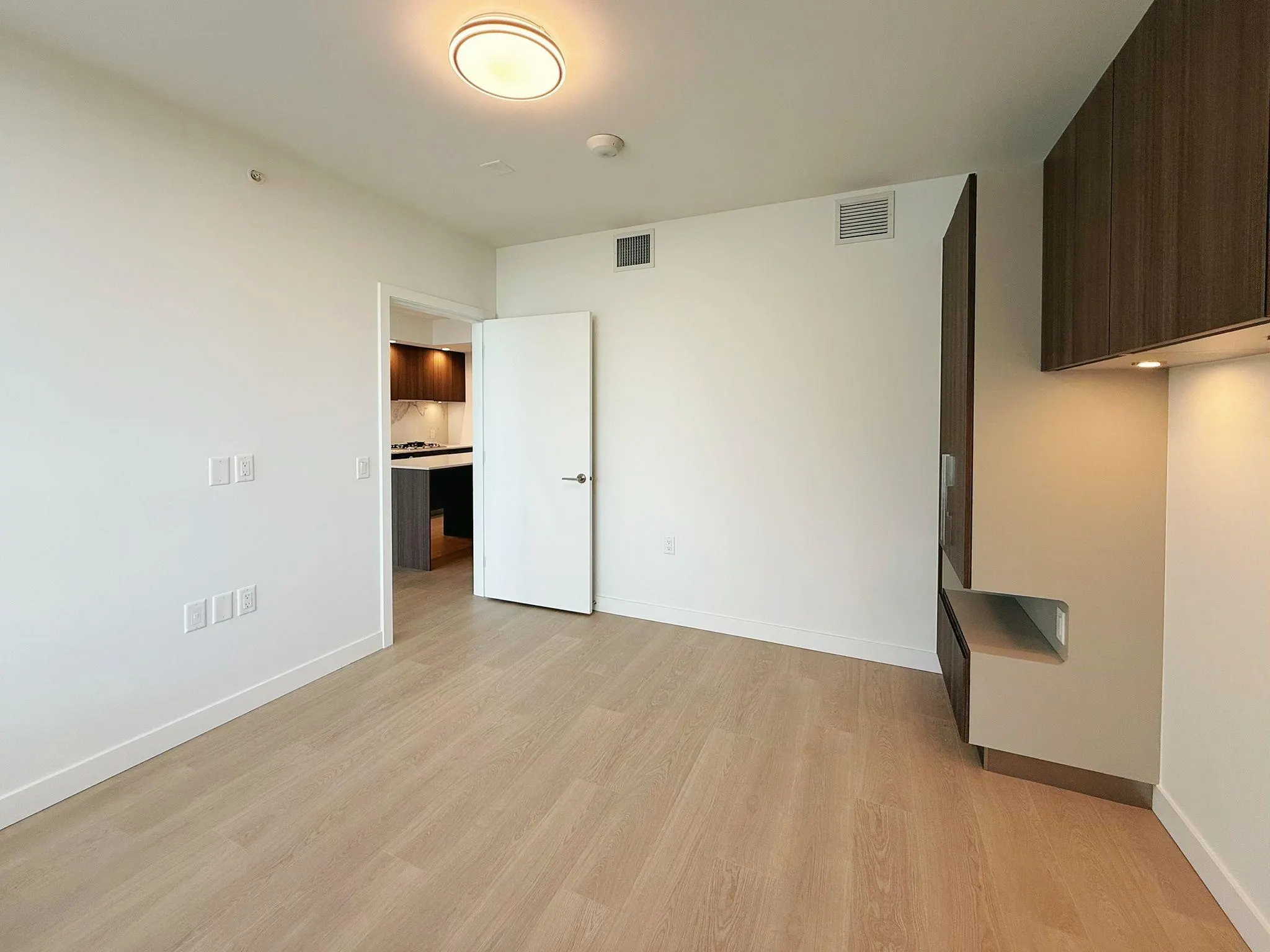 2008 6537 Telford Avenue