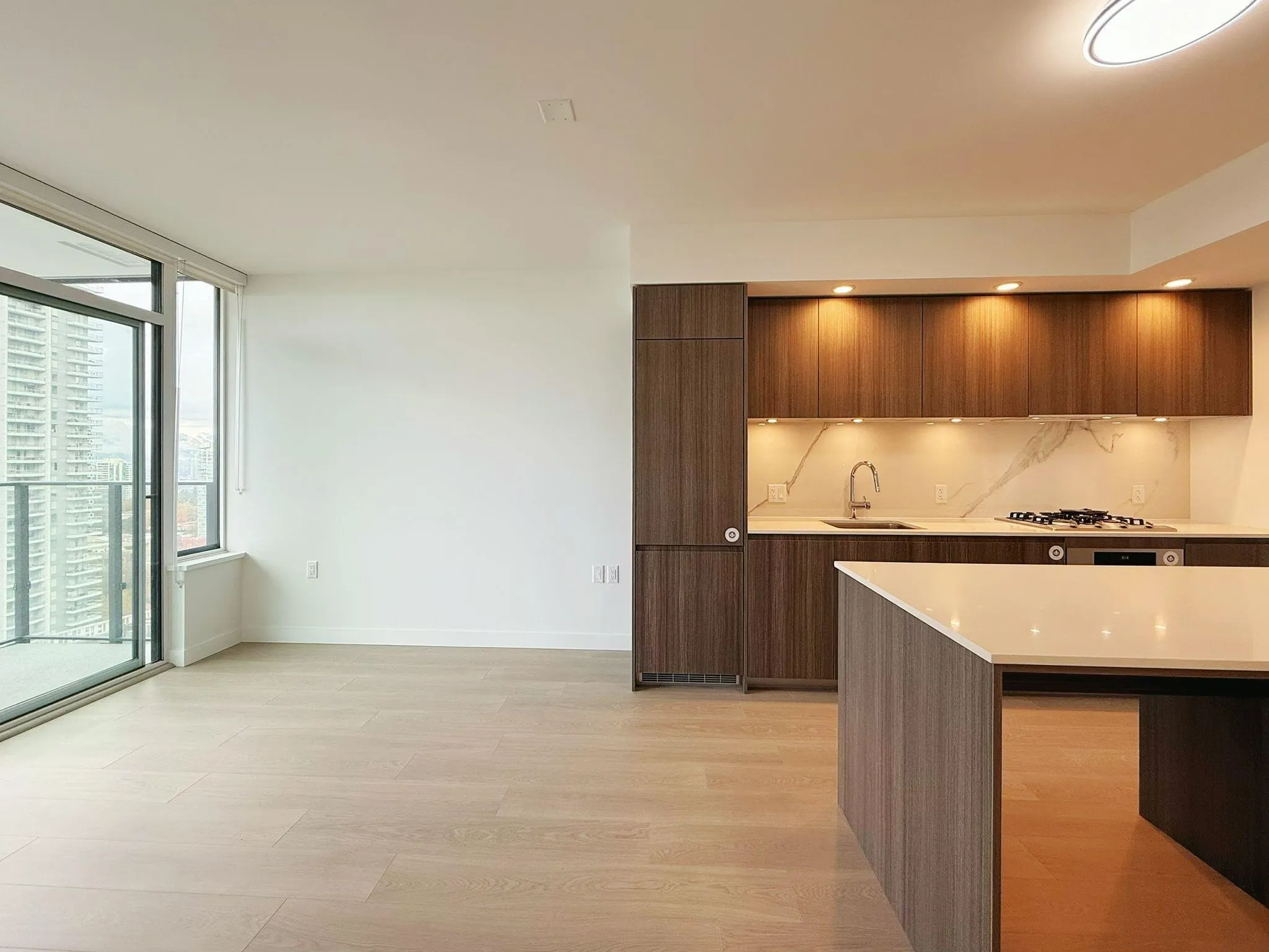 2008 6537 Telford Avenue