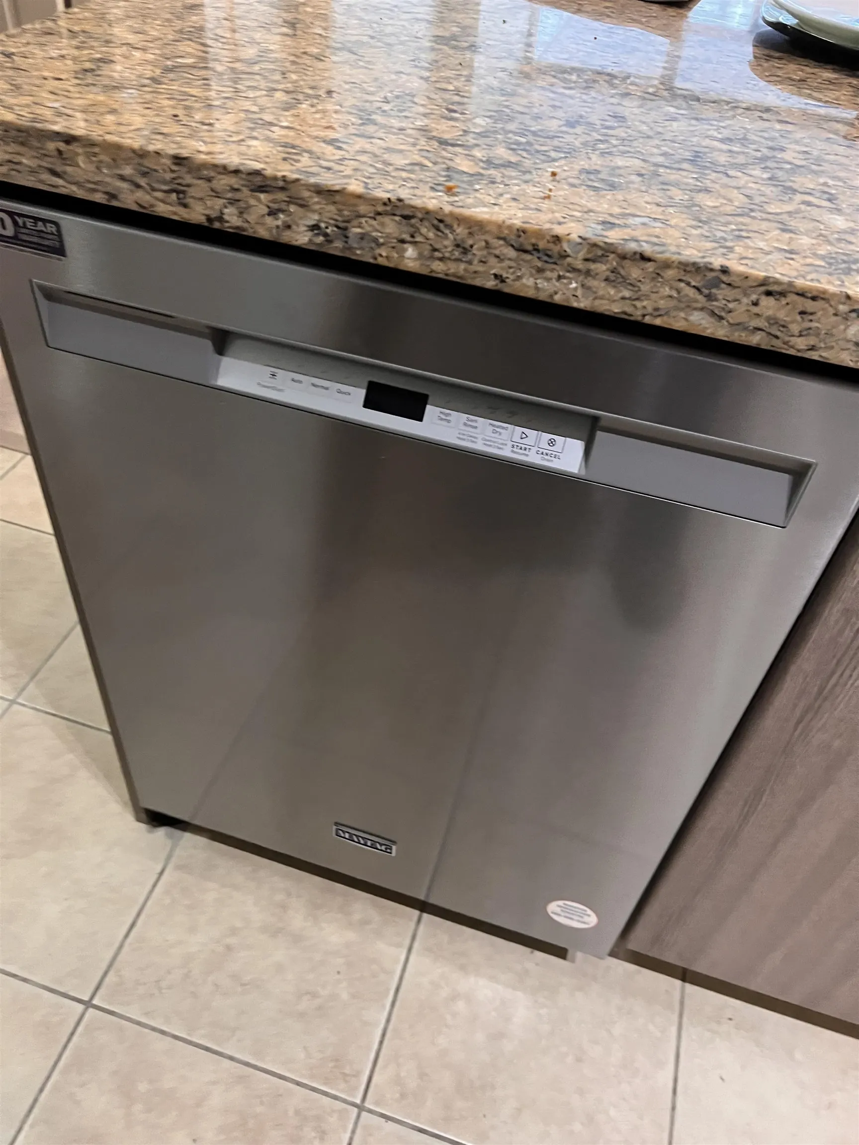 1005 898 Carnarvon Street