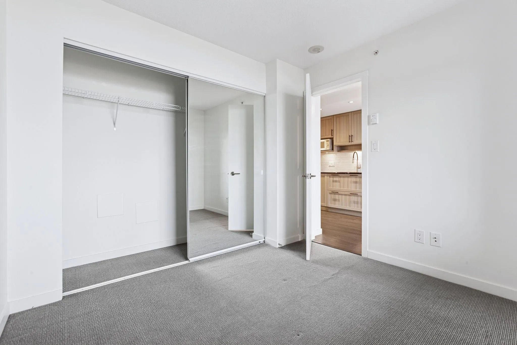 2003 5515 Boundary Road