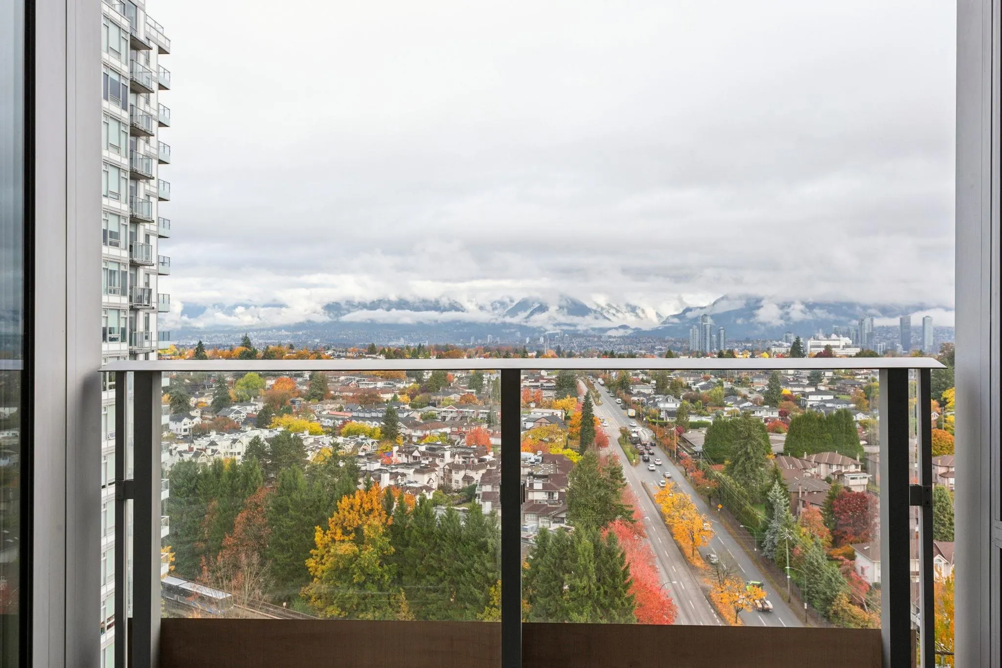 2003 5515 Boundary Road