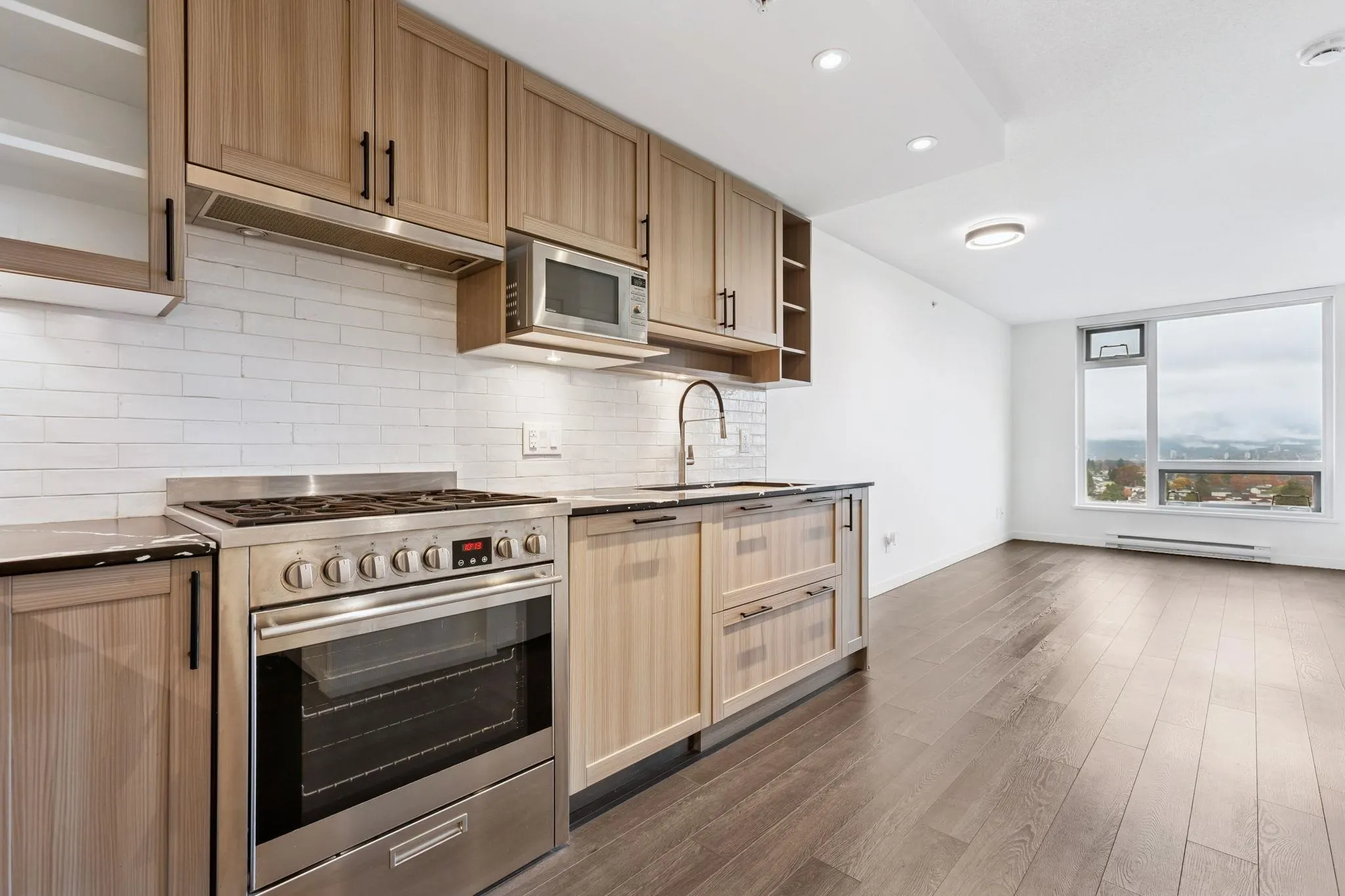 2003 5515 Boundary Road