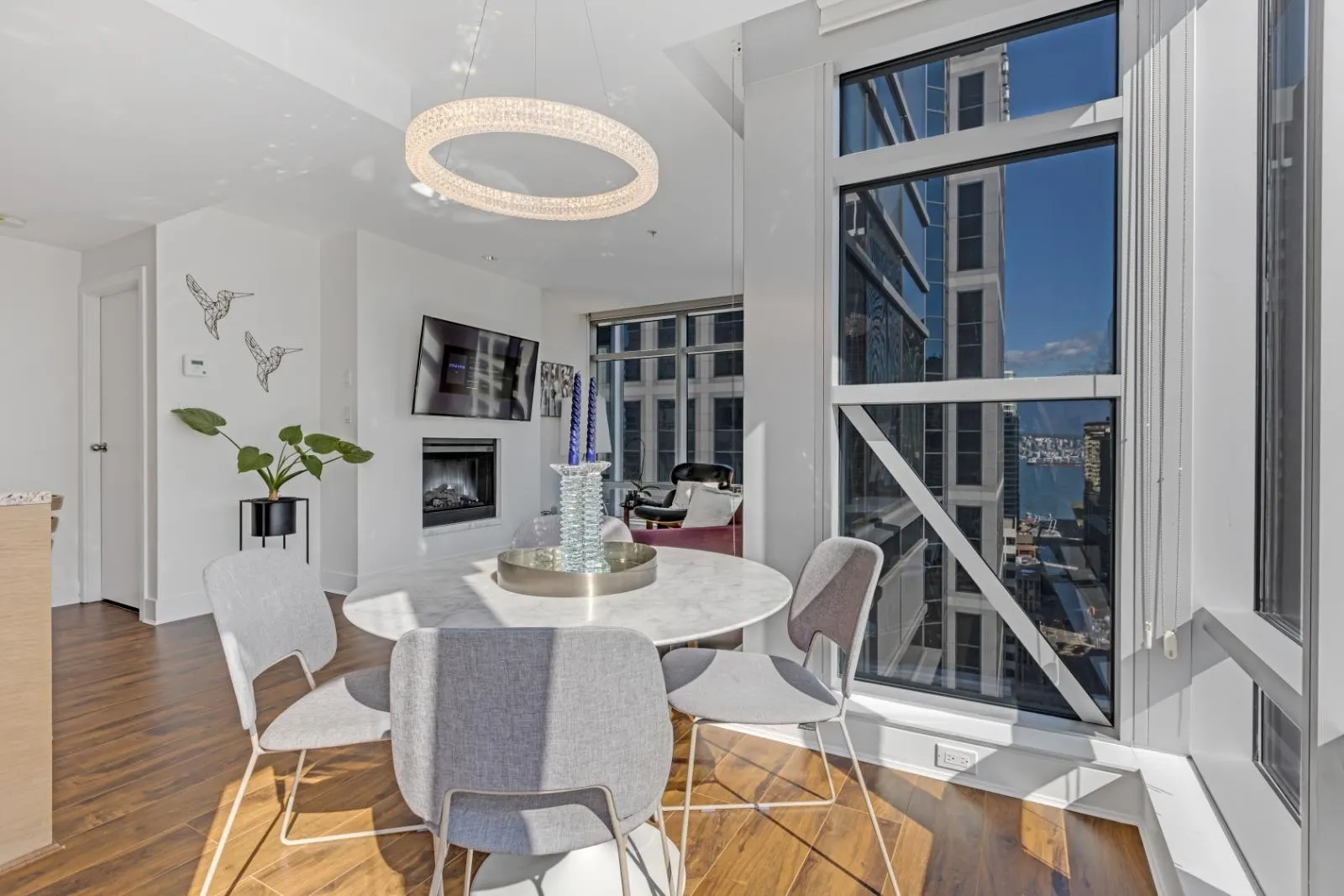 2205 1111 Alberni Street