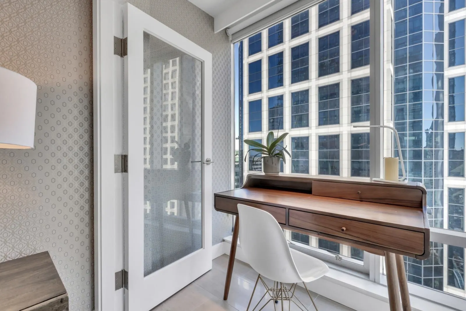 2205 1111 Alberni Street