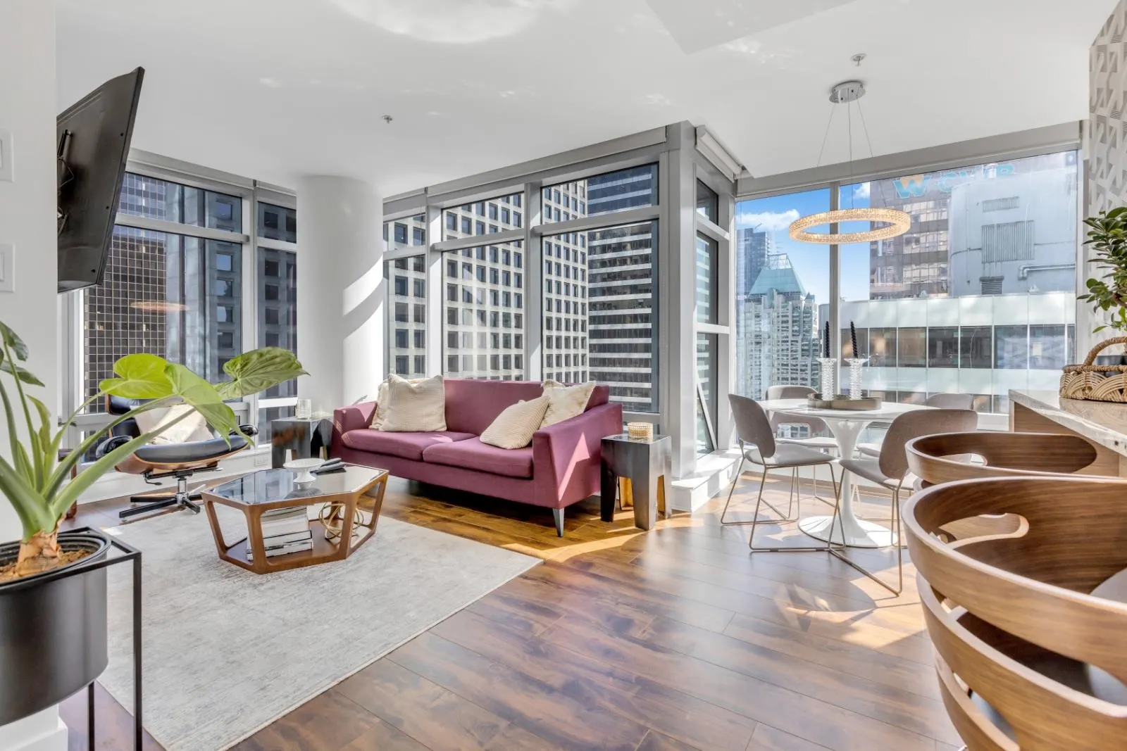 2205 1111 Alberni Street