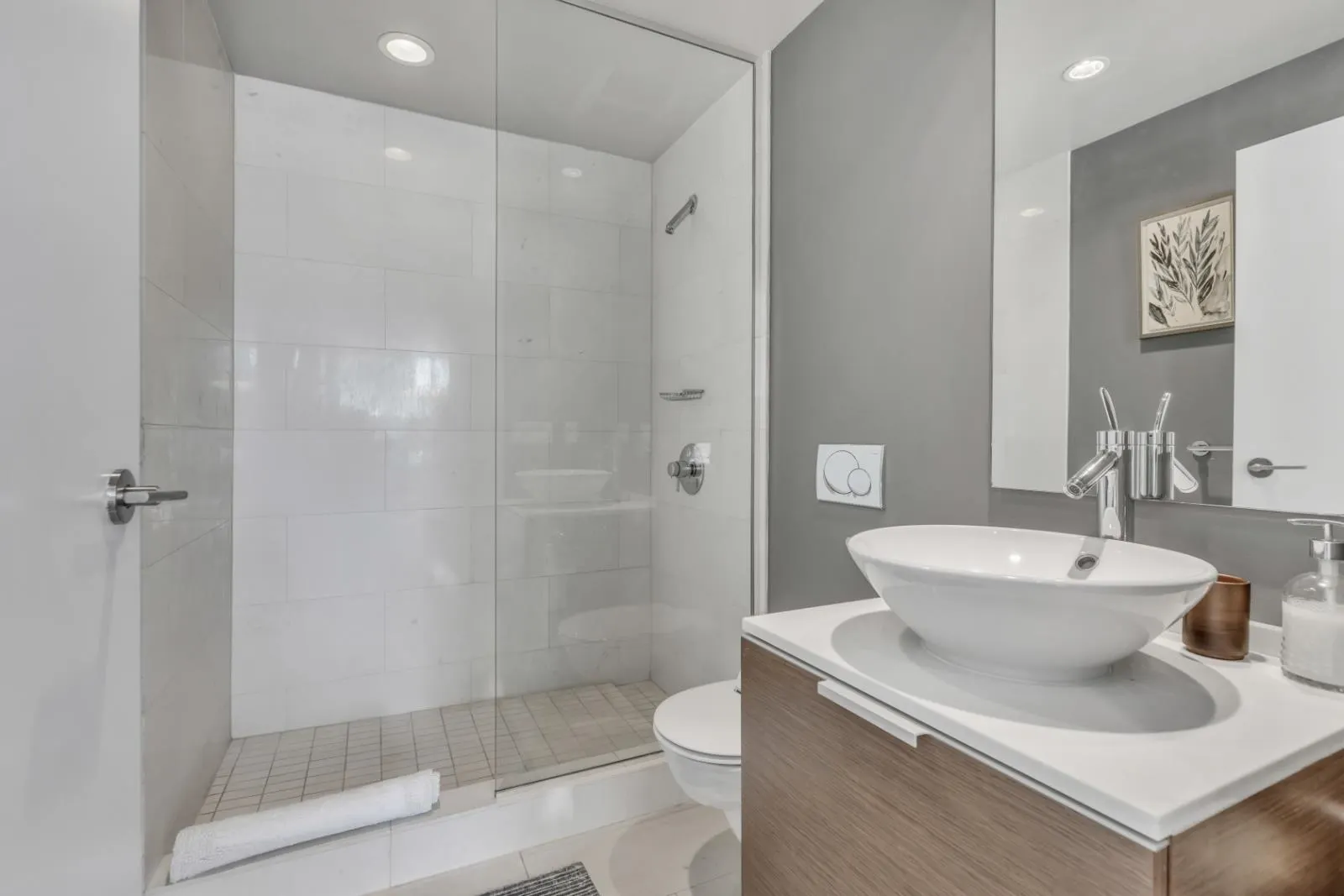 2205 1111 Alberni Street